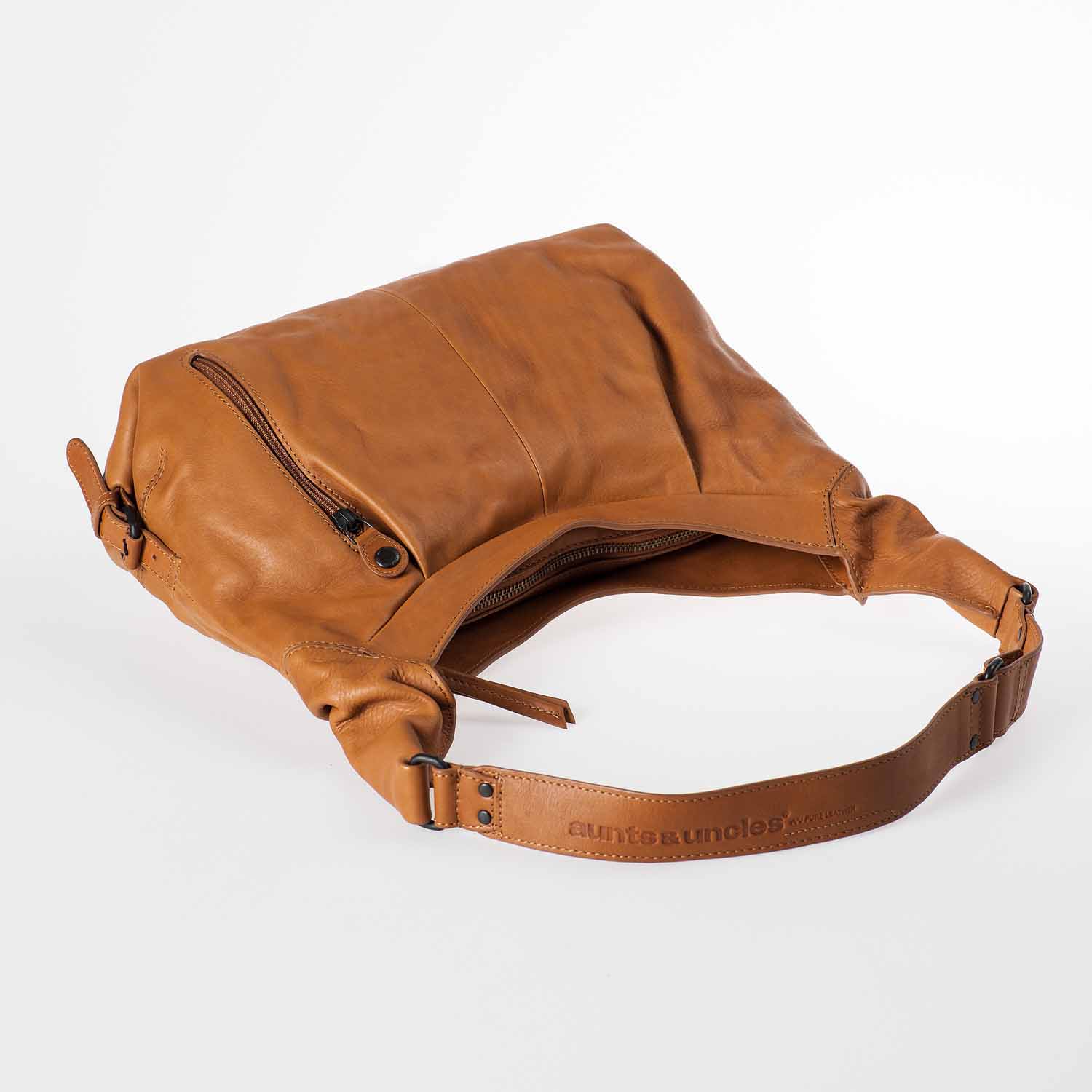 aunts & uncles Grandma's Luxury Club Mrs. Berry Roll Umhängetasche caramel