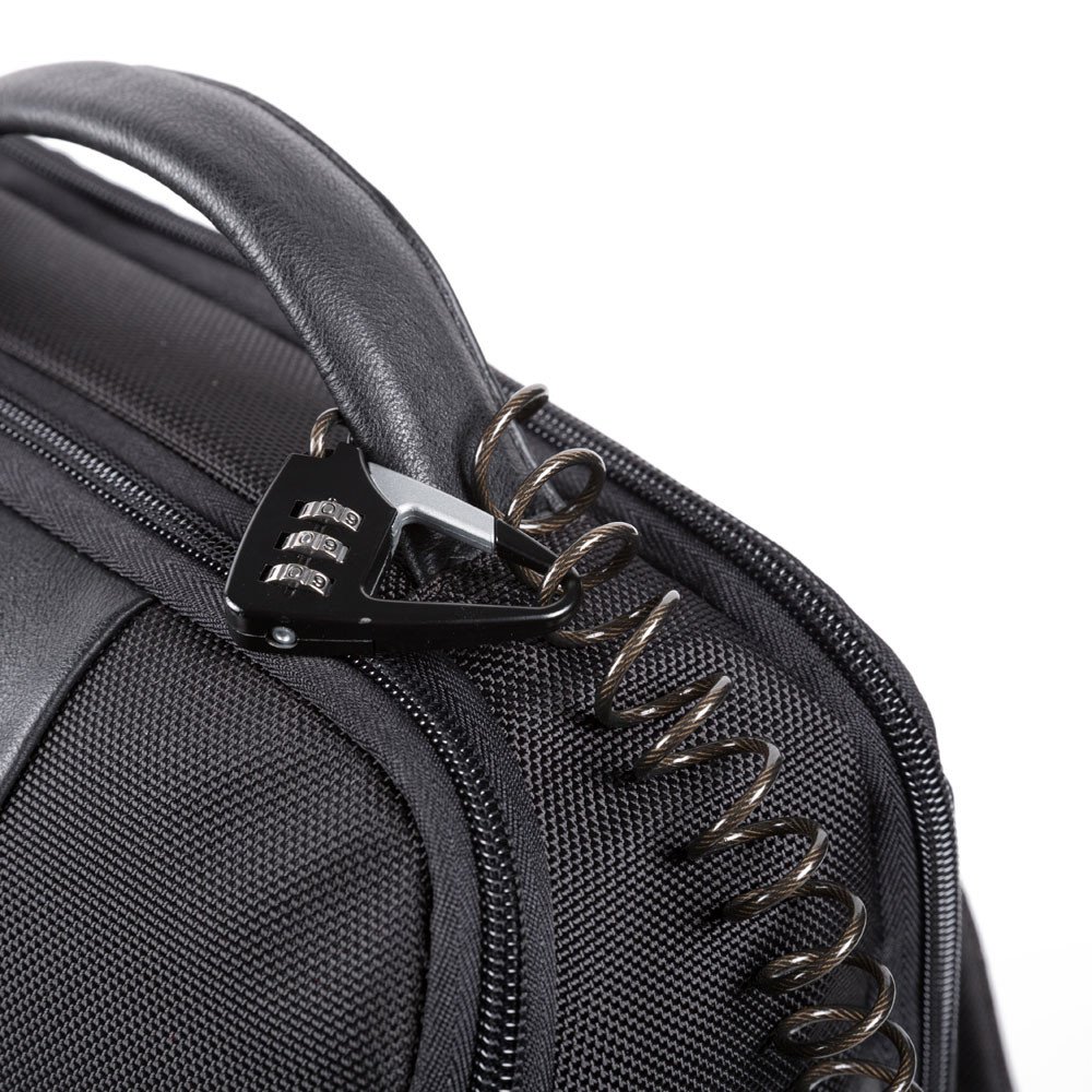 Piquadro Brief 2 Laptoprucksack 15,6" aus rezykliertem Stoff mit iPad Schwarz Piquadro Brief 2 Laptoprucksack 15,6" aus rezykliertem Stoff mit iPad Schwarz