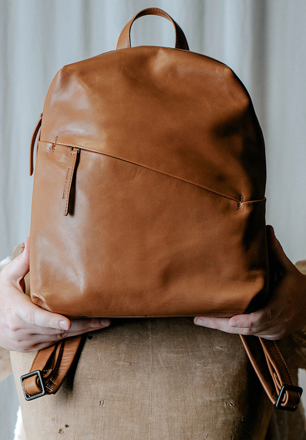 aunts & uncles Jamie's Orchard Crabapple Rucksack cognac