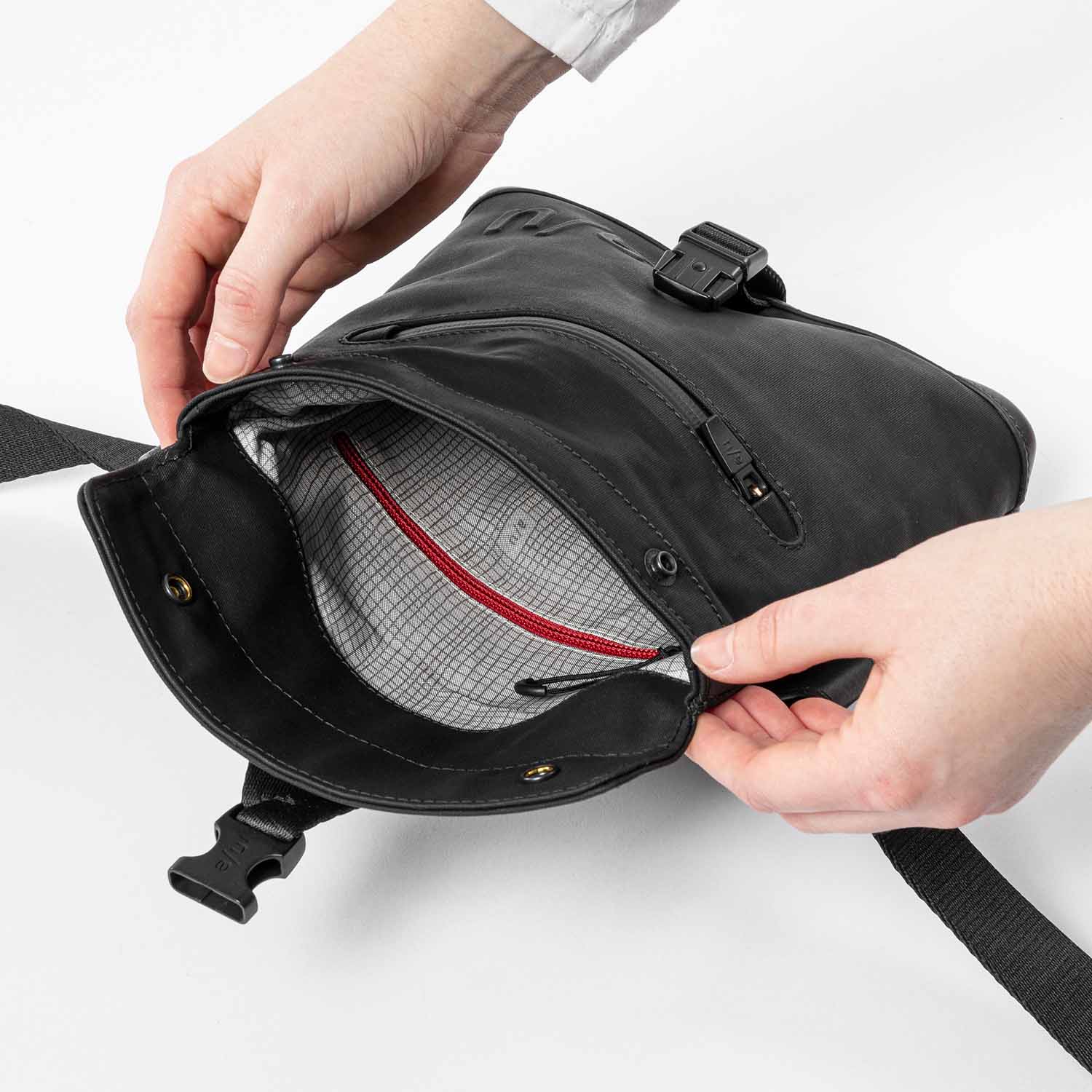 aunts & uncles Japan Tsu Multifunktional: Gürteltasche/Umhängetasche black