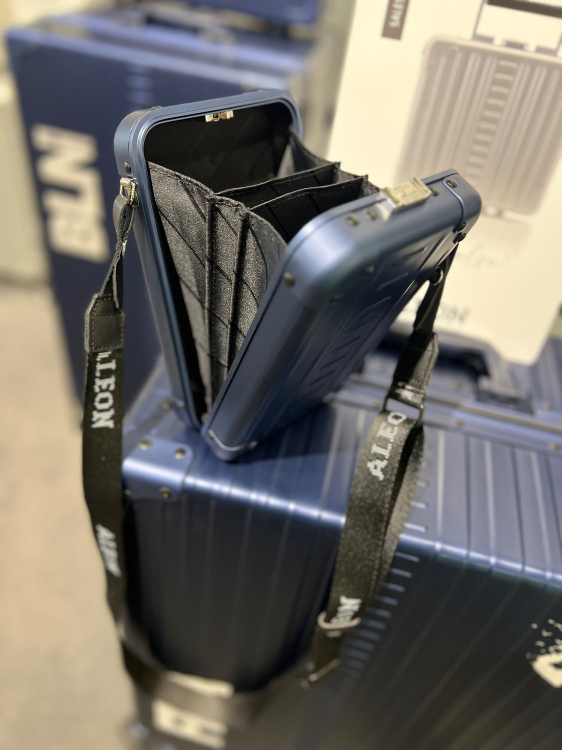 Aleon Lifestyle Vanity Case 7,5", Vertical Bronze