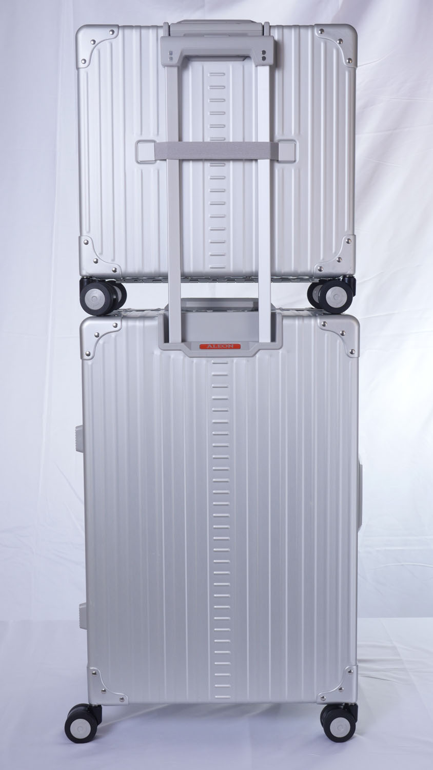 Aleon Business Case Deluxe 4-Rollen 17" Onyx -Schwarz Aleon Business Case Deluxe 4-Rollen 17" Onyx -Schwarz