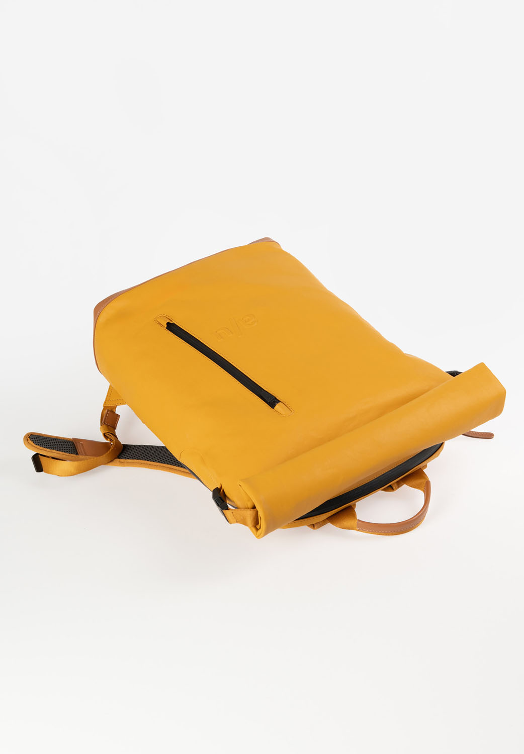 aunts & uncles Japan Fukui Rolltop Rucksack mit 15" Notebookfach mustard