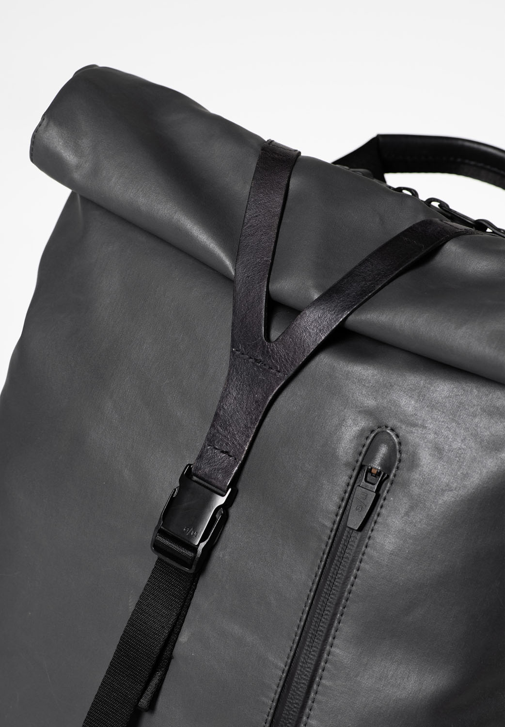 aunts & uncles Japan RE Yabe Rolltop-Rucksack mit 13" Notebookfach volcanic ash