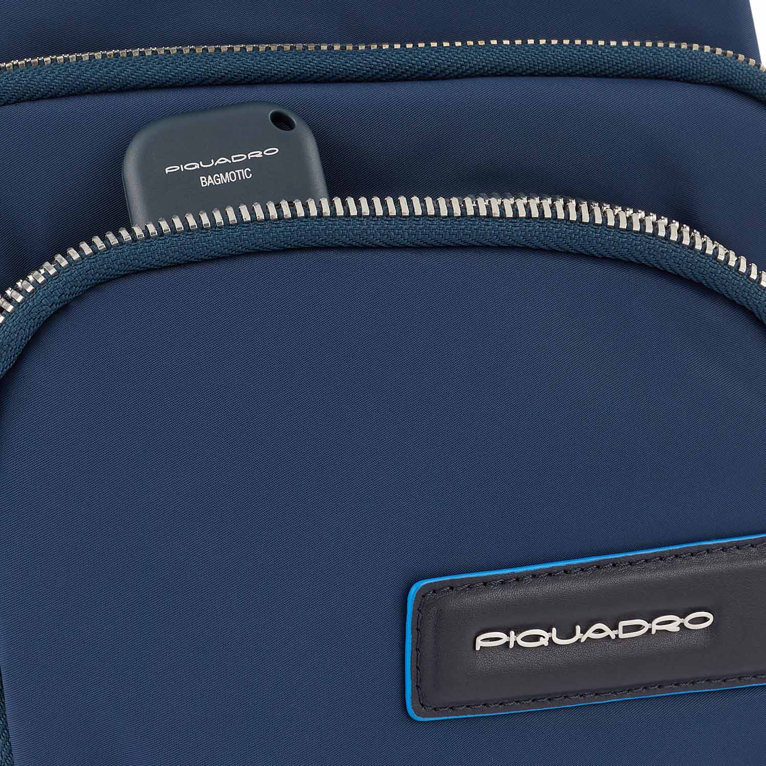 Piquadro PQ-RY Querträgertasche aus rezykliertem Stoff Nachtblau Piquadro PQ-RY Querträgertasche aus rezykliertem Stoff Nachtblau