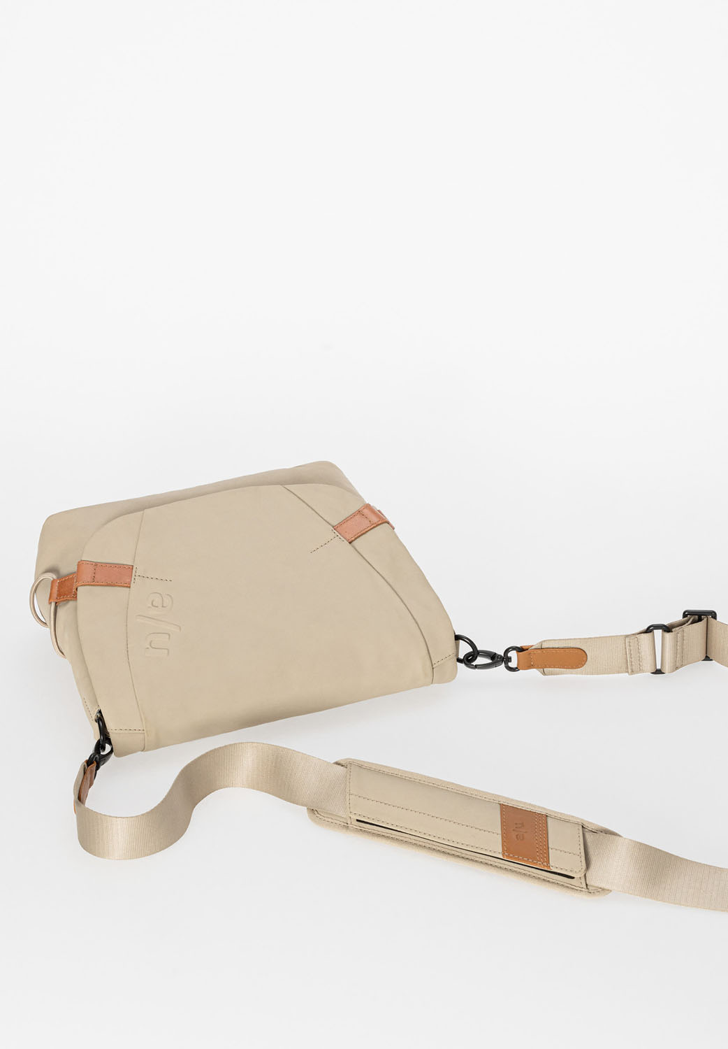 aunts & uncles Japan Sendai Umhängetasche nomad