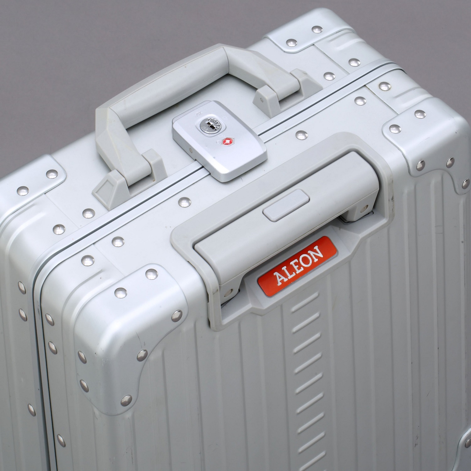 Aleon Business Vertical Carry-On 20" L.E.