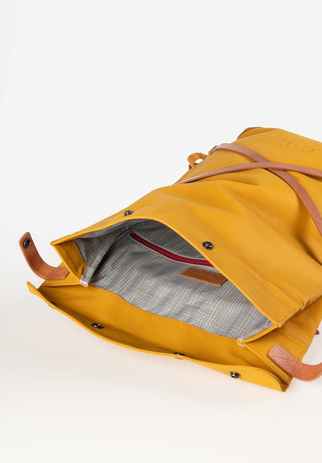 aunts & uncles Japan Osaka Rolltop Rucksack mit 15" Notebookfach mustard