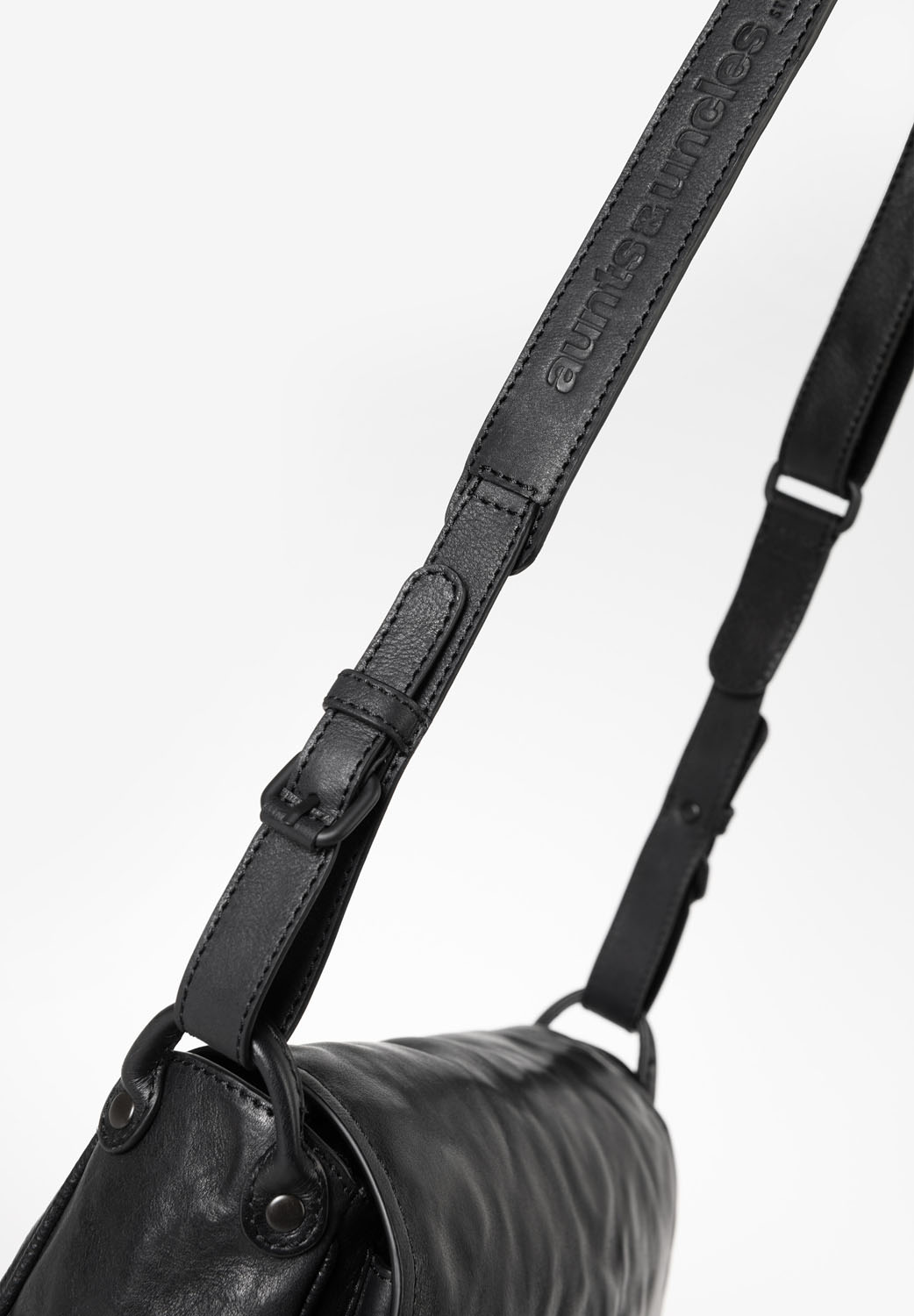 aunts & uncles Grandma's Luxury Club Mrs. Mole Cake Black Smoke aunts & uncles Grandma's Luxury Club Mrs. Mole Cake Black Smoke