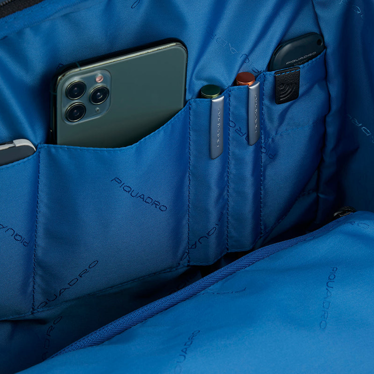Piquadro Corner 2.0 Laptop-Rucksack 14" mit iPad®Pro 12,9"-fach Blau