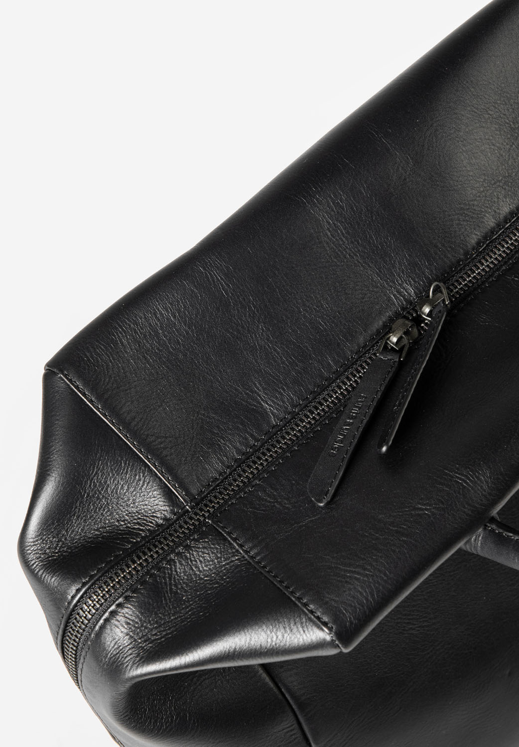 aunts & uncles Jamie's Orchard Olive Schultertasche jet black aunts & uncles Jamie's Orchard Olive Schultertasche jet black