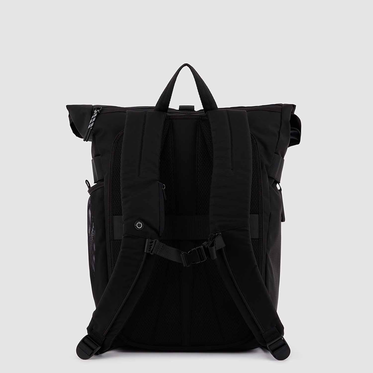 Piquadro Arne Bike Rolltop-Rucksack 15,6" Laptopfach und mit LED-Licht Schwarz Piquadro Arne Bike Rolltop-Rucksack 15,6" Laptopfach und mit LED-Licht Schwarz