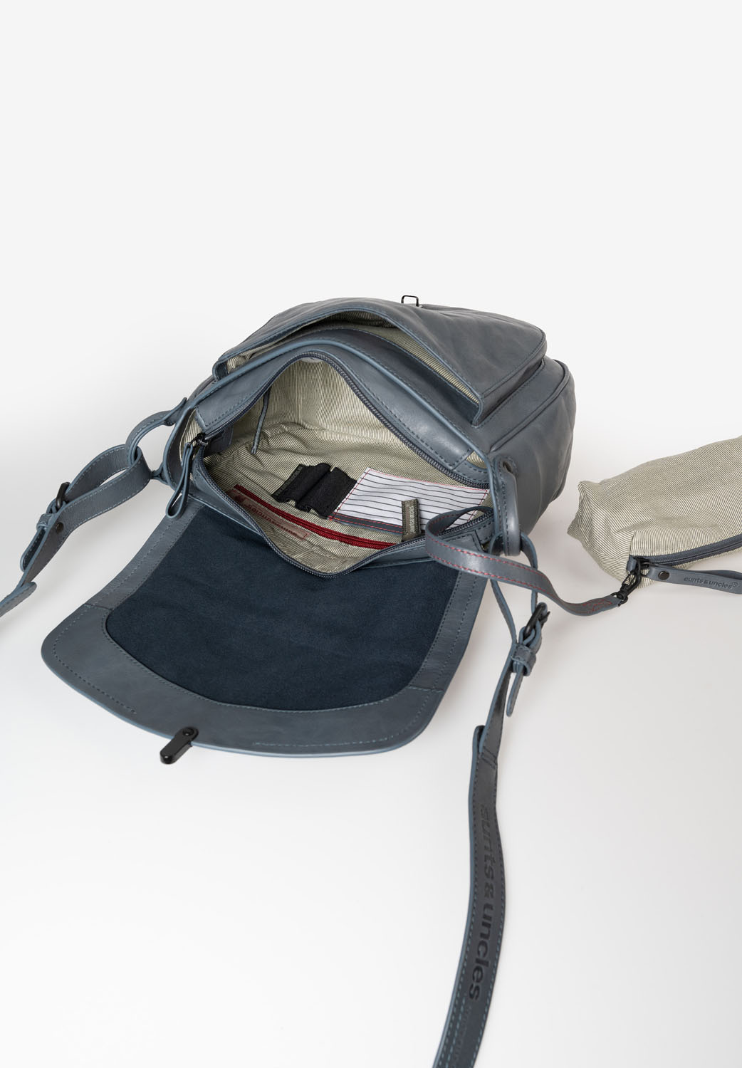 aunts & uncles Grandma's Luxury Club Mrs. Mole Cake Wind aunts & uncles Grandma's Luxury Club Mrs. Mole Cake Wind