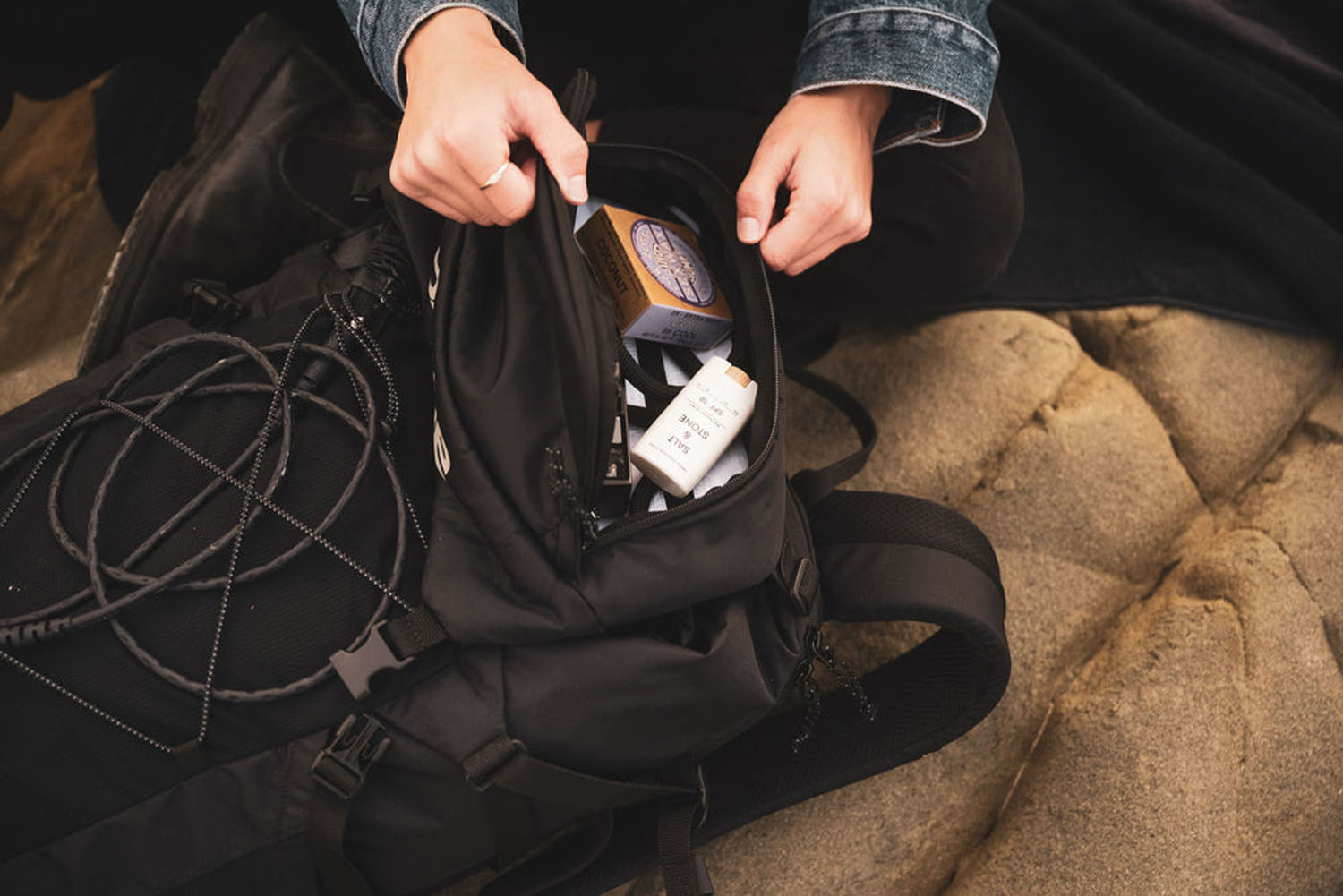 Dakine Mission Surf DLX Wet/Dry Pack 40L Rucksack Black Dakine Mission Surf DLX Wet/Dry Pack 40L Rucksack Black