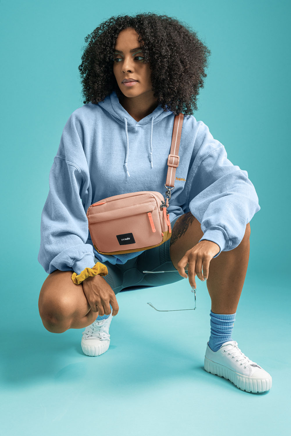 pacsafe GO Anti-Theft Crossbody Bag Rose pacsafe GO Anti-Theft Crossbody Bag Rose