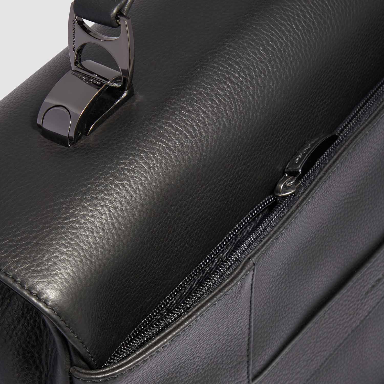 Piquadro Modus Special Laptoptasche 15,6" mit zwei Vortaschen Schwarz Piquadro Modus Special Laptoptasche 15,6" mit zwei Vortaschen Schwarz