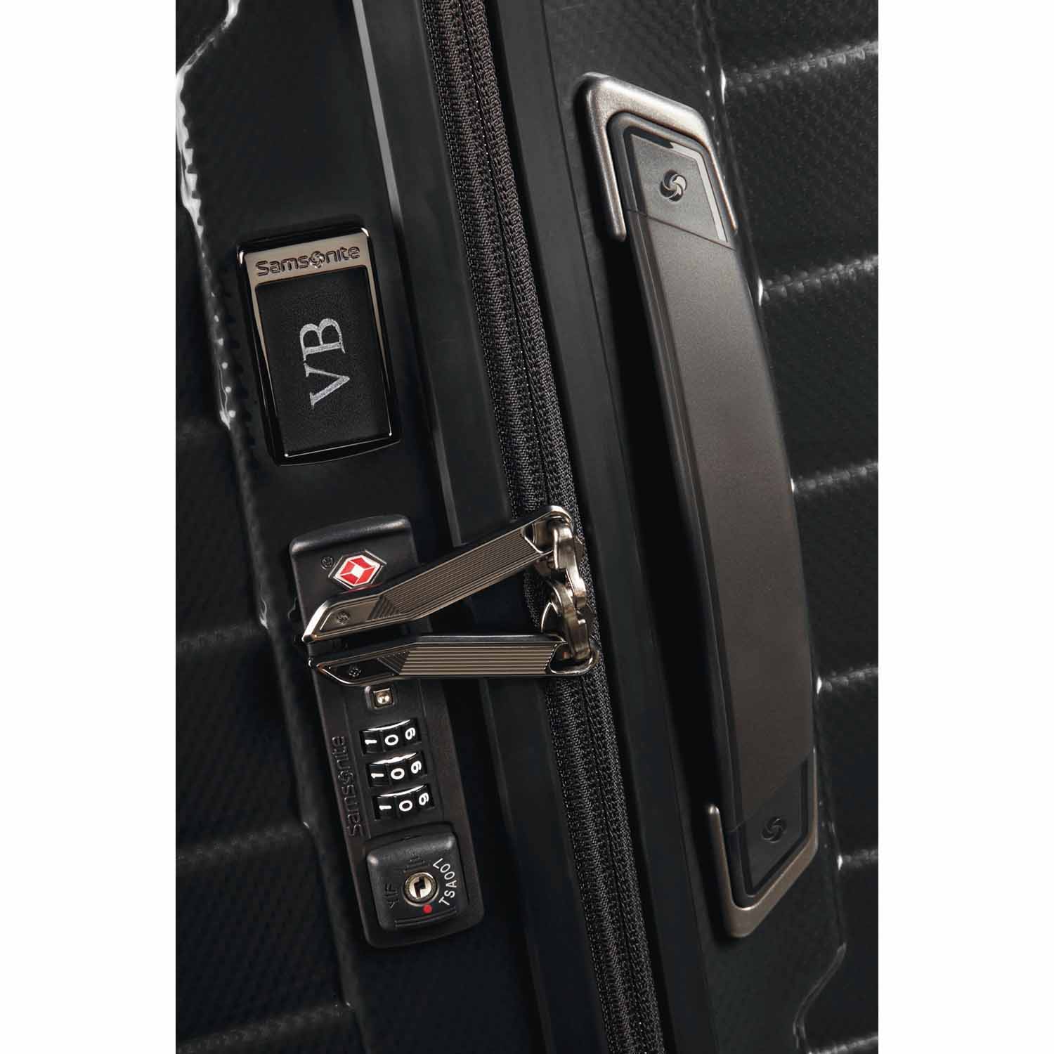 Samsonite Proxis Trolley mit 4 Rollen 69cm + GRATIS HOTELGUTSCHEIN Schwarz Samsonite Proxis Trolley mit 4 Rollen 69cm + GRATIS HOTELGUTSCHEIN Schwarz