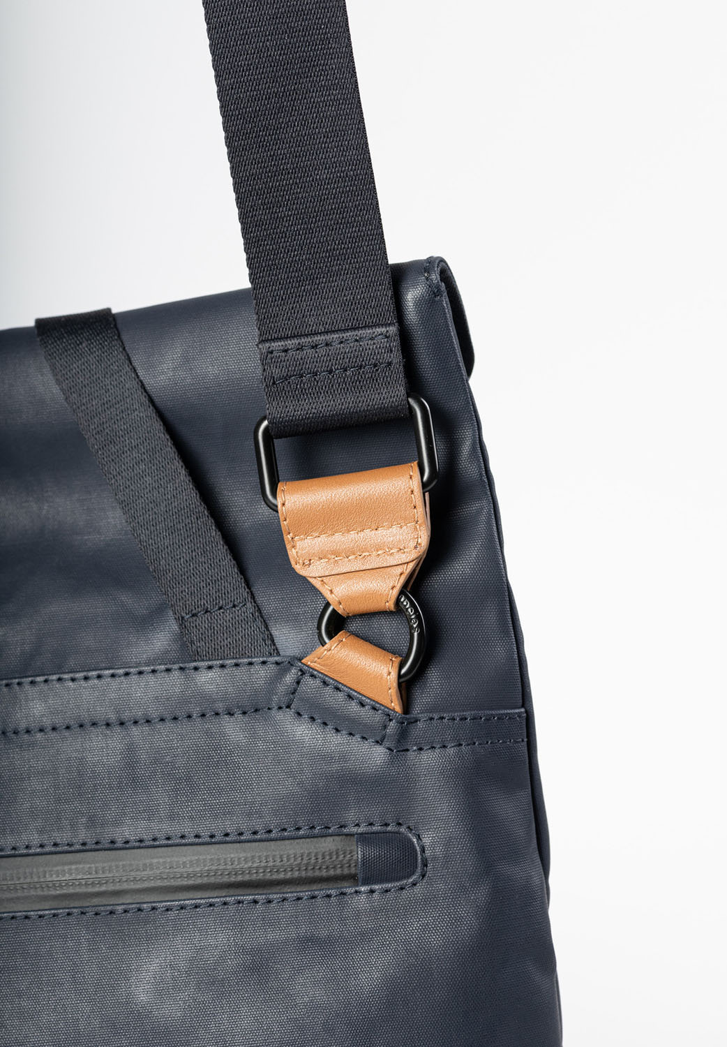 aunts & uncles Japan Yao Rolltop-Umhängetasche night blue aunts & uncles Japan Yao Rolltop-Umhängetasche night blue