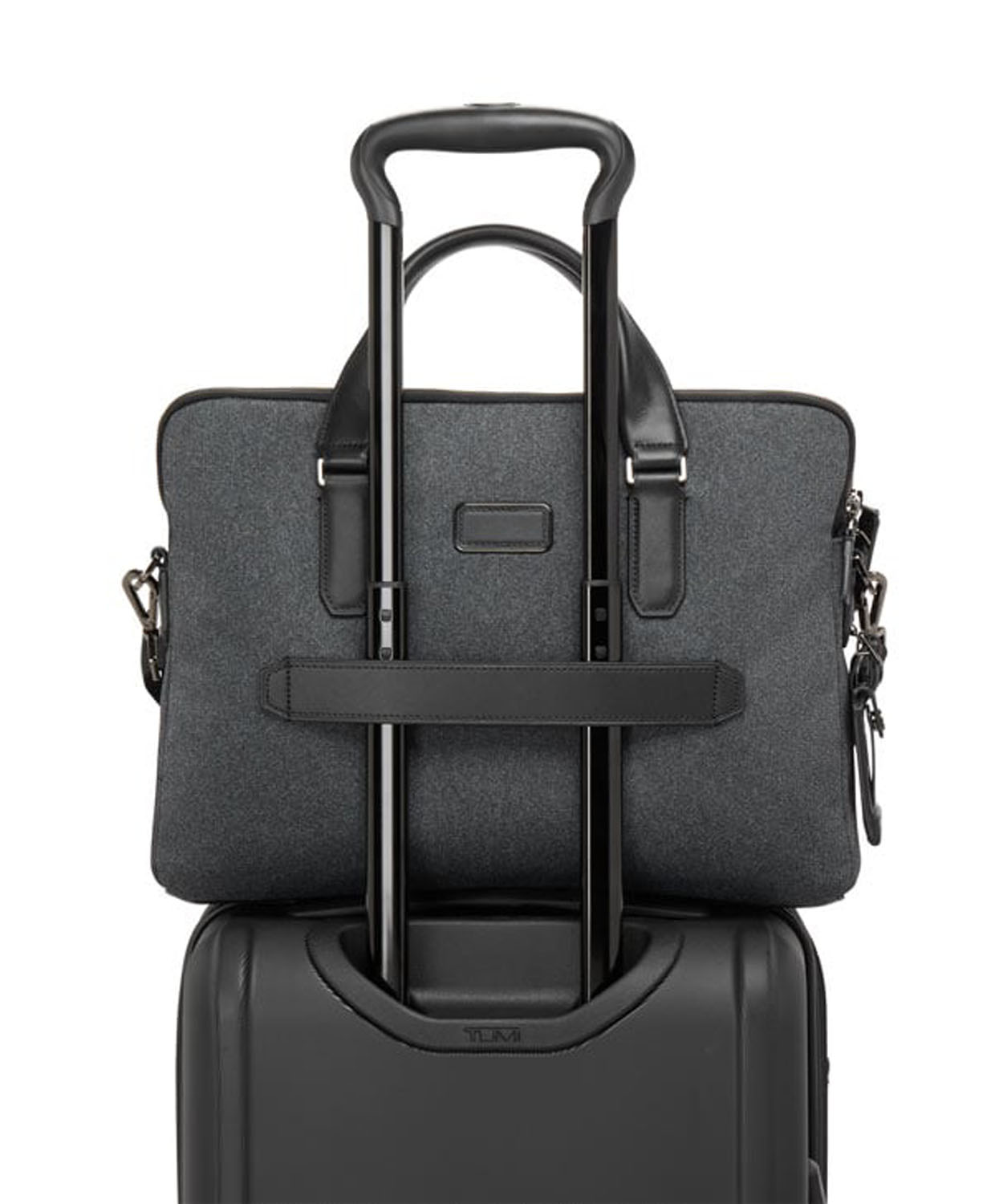 Tumi Harrison Sycamore Aktentasche mit Laptopfach 14" + GRATIS HOTELGUTSCHEIN Dark Charcoal Tumi Harrison Sycamore Aktentasche mit Laptopfach 14" + GRATIS HOTELGUTSCHEIN Dark Charcoal