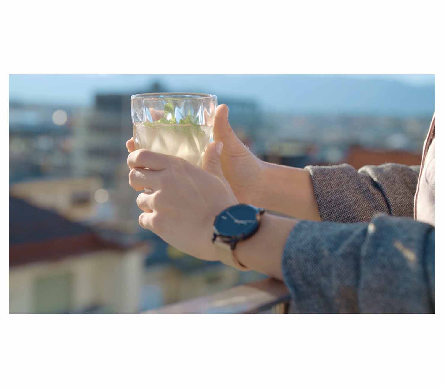 Wenger Metropolitan Donnissima 38mm Damenuhr mit Swarovski-Kristallen schwarz/rosé-gold Wenger Metropolitan Donnissima 38mm Damenuhr mit Swarovski-Kristallen schwarz/rosé-gold