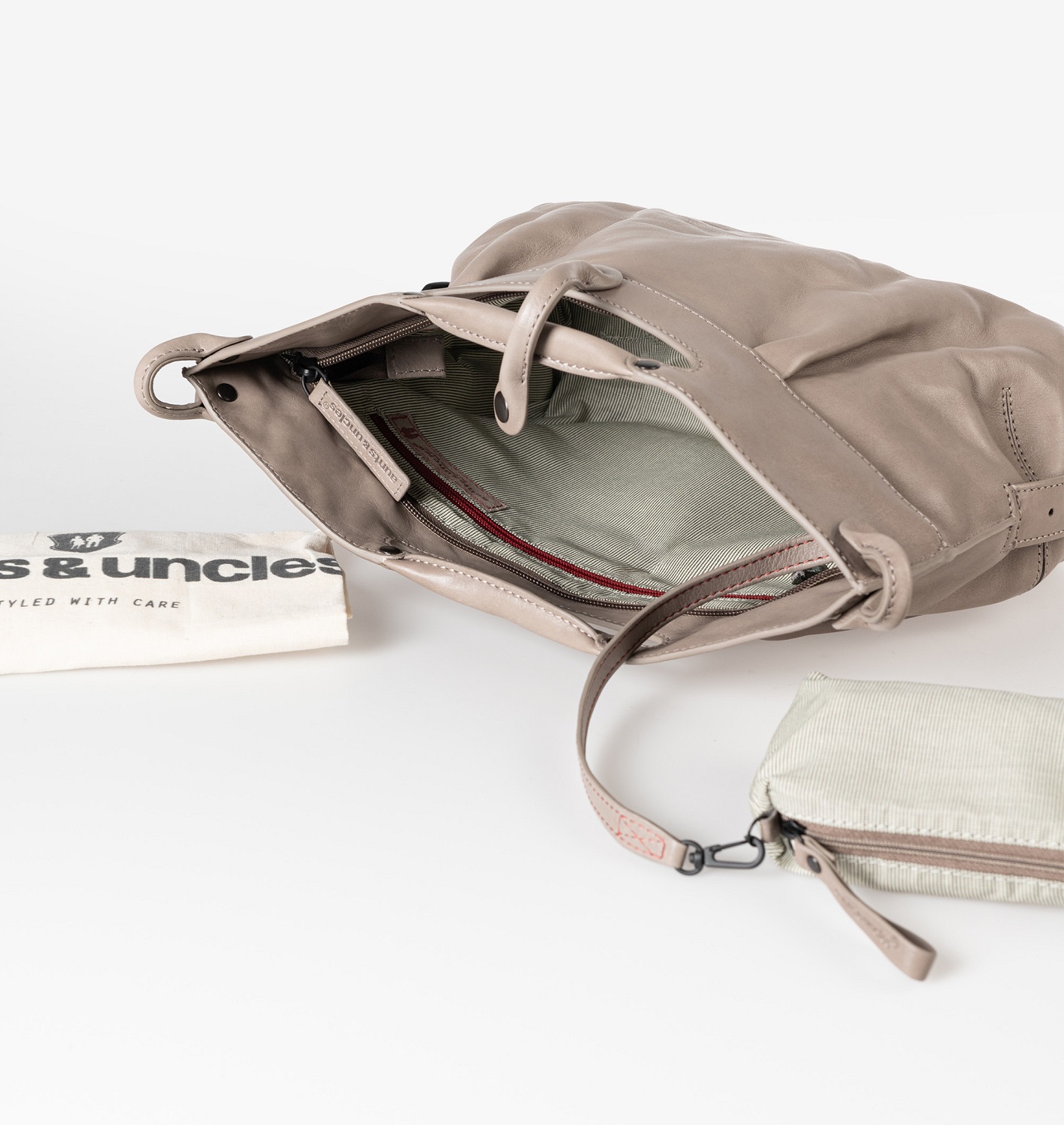 aunts & uncles Grandma's Luxury Club Mrs. Muffin Umhängetasche cashmere