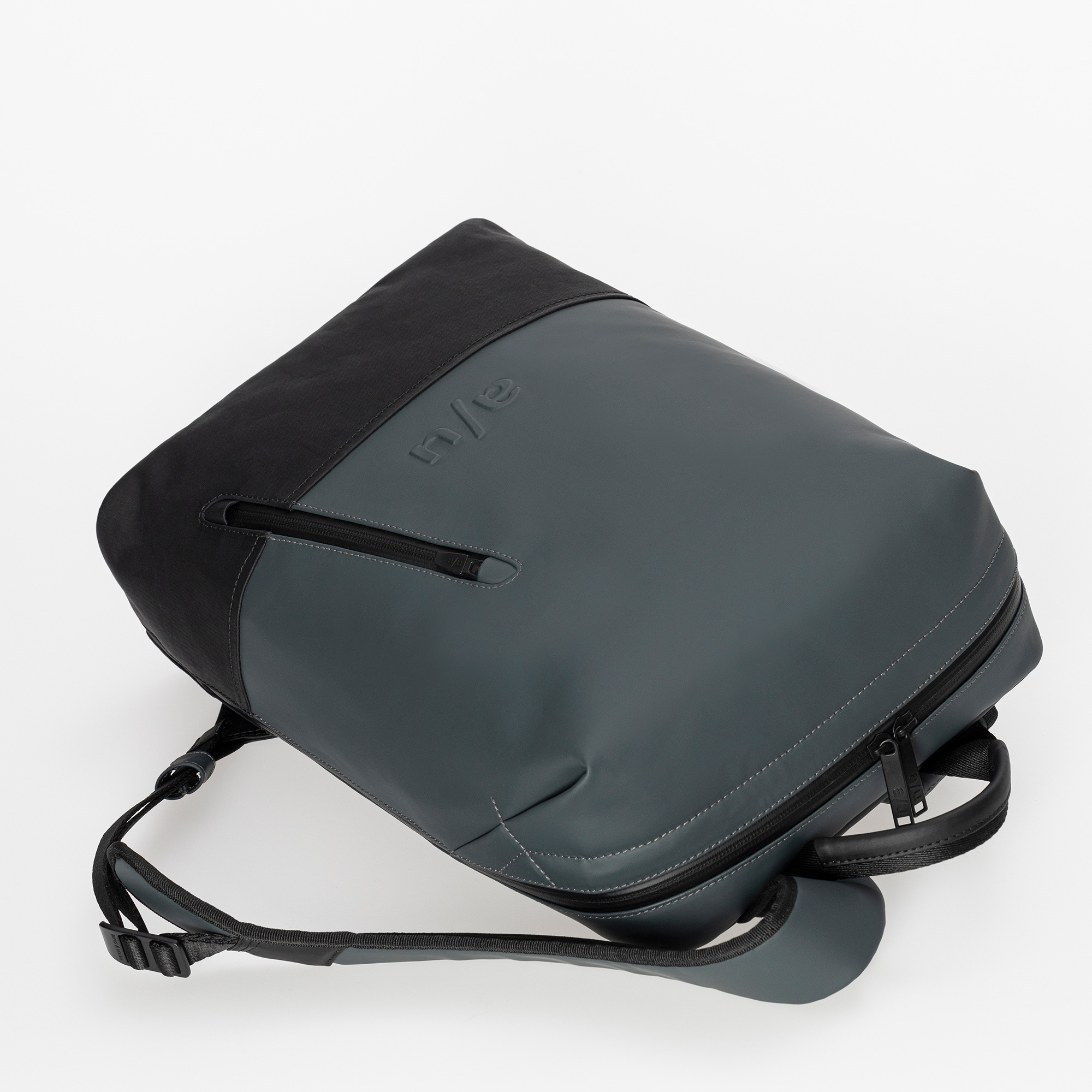 aunts & uncles Japan Nishi Hamamatsu Rucksack mit 13" Notebookfach dark shadow aunts & uncles Japan Nishi Hamamatsu Rucksack mit 13" Notebookfach dark shadow