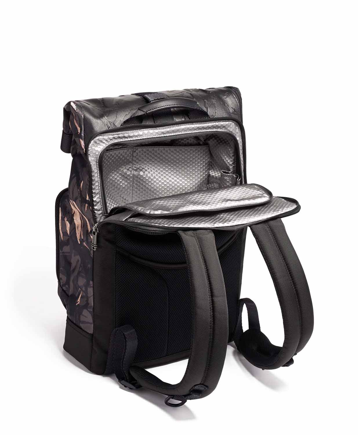 Tumi Alpha Bravo London Leder-Rucksack mit gerolltem Überschlag + GRATIS HOTELGUTSCHEIN Tumi Alpha Bravo London Leder-Rucksack mit gerolltem Überschlag + GRATIS HOTELGUTSCHEIN