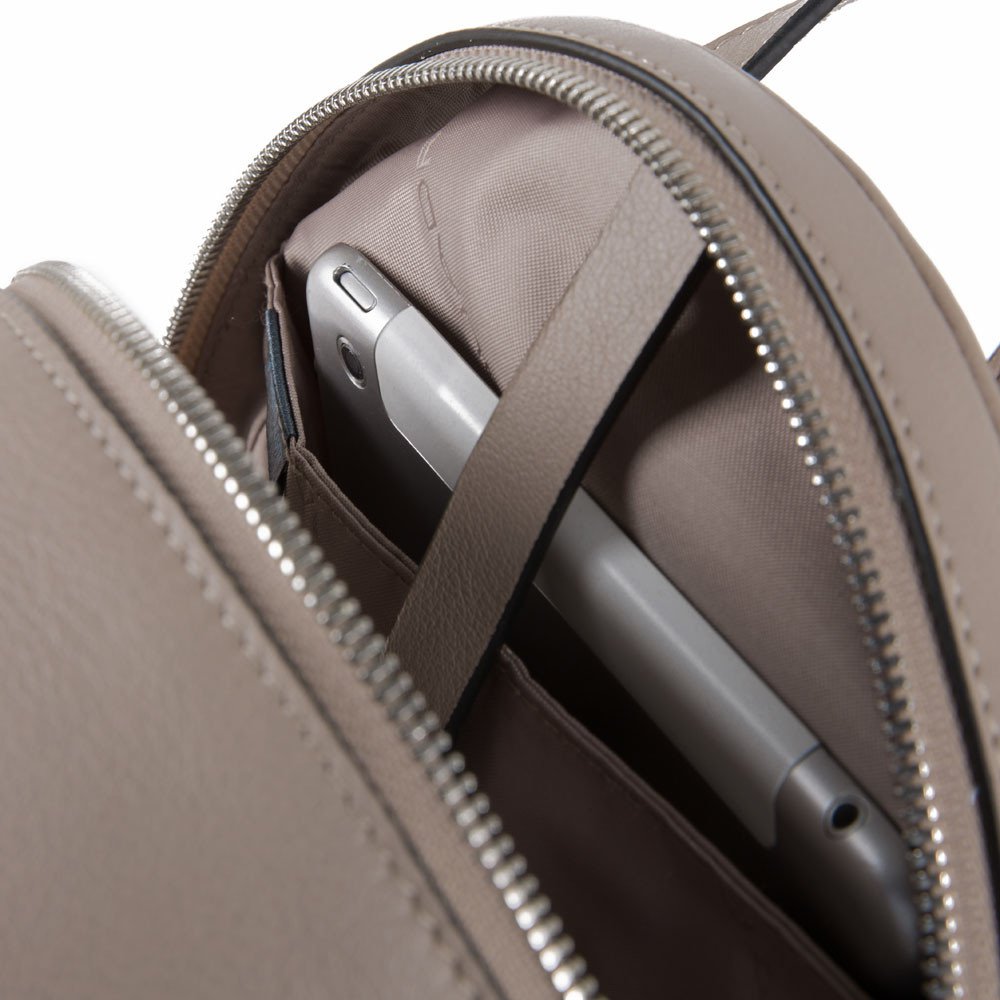 Piquadro Muse Kleiner Rucksack mit iPad®mini-Fach Muse Schwarz Piquadro Muse Kleiner Rucksack mit iPad®mini-Fach Muse Schwarz