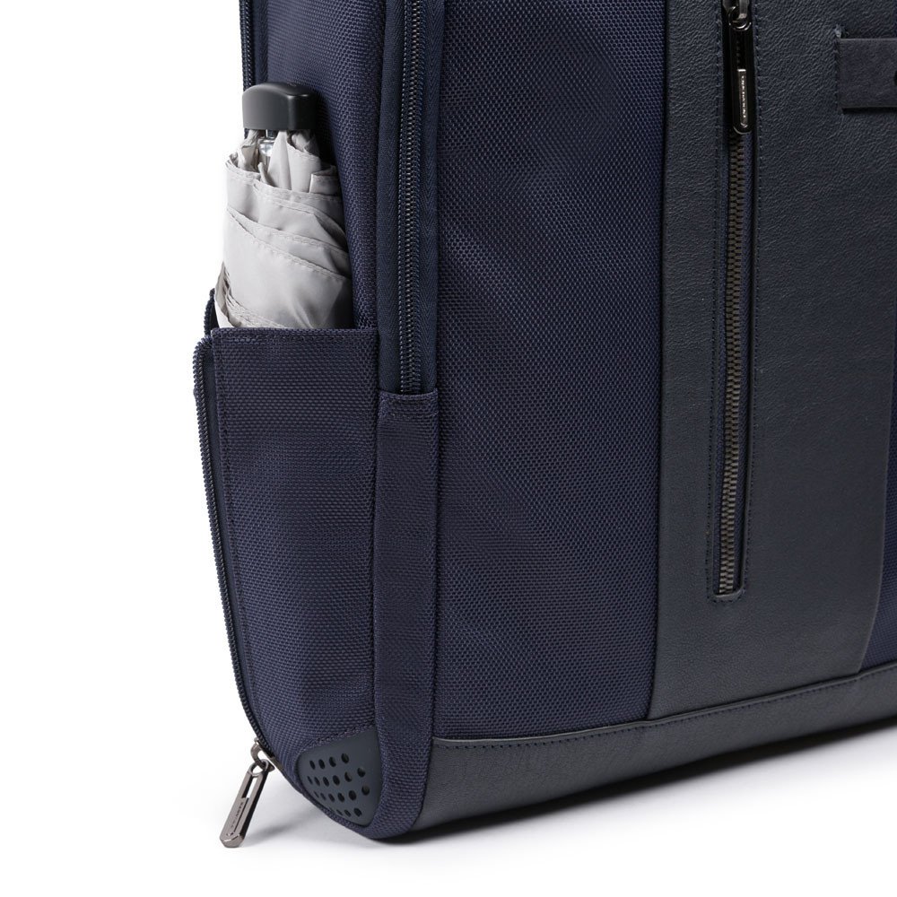 Piquadro Brief 2 Laptoprucksack 15,6" aus rezykliertem Stoff mit iPad Blau Piquadro Brief 2 Laptoprucksack 15,6" aus rezykliertem Stoff mit iPad Blau