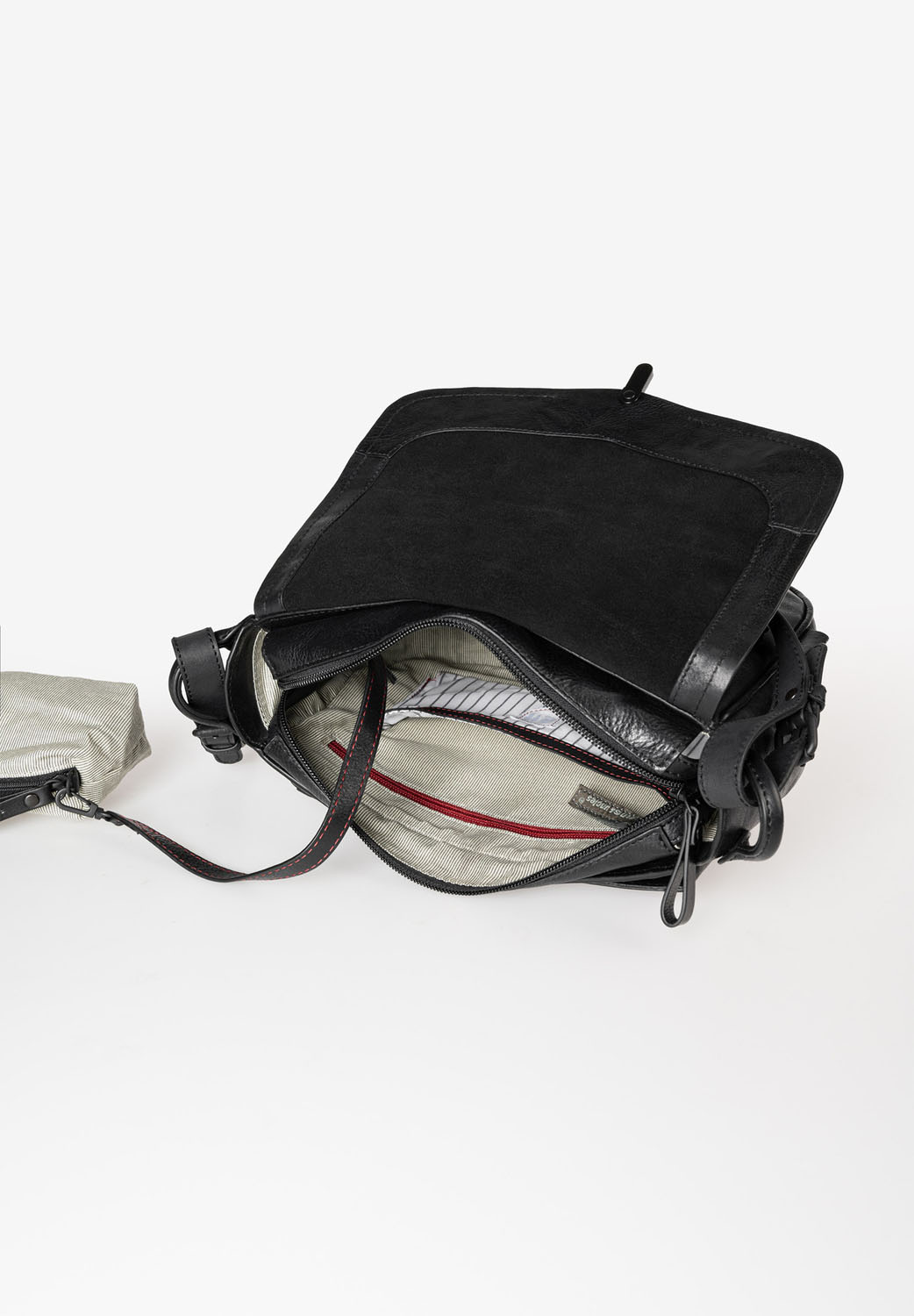 aunts & uncles Grandma's Luxury Club Mrs. Mole Cake Black Smoke