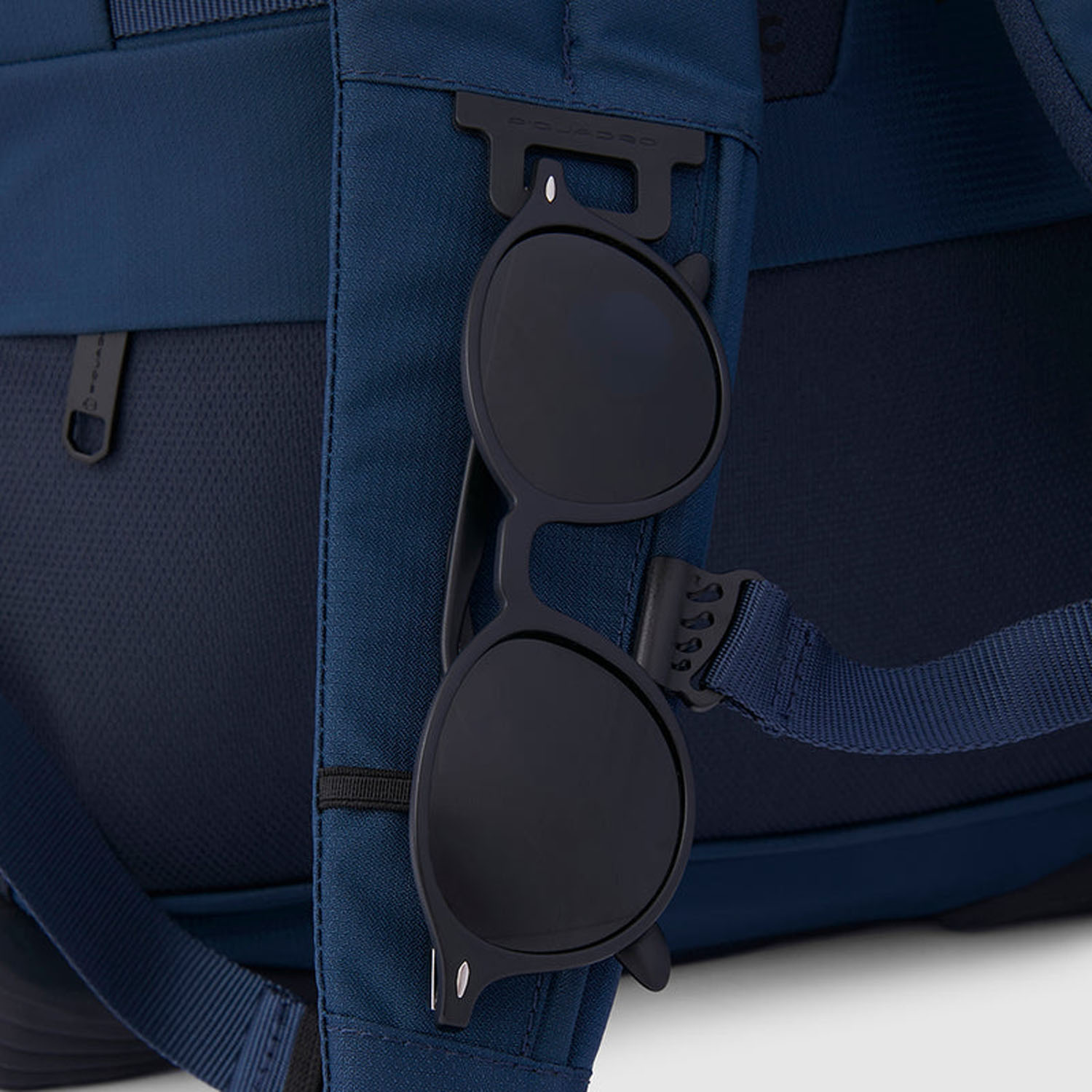 Piquadro Corner 2.0 Roll-Top Laptop-Rucksack 15,6" Blau Piquadro Corner 2.0 Roll-Top Laptop-Rucksack 15,6" Blau