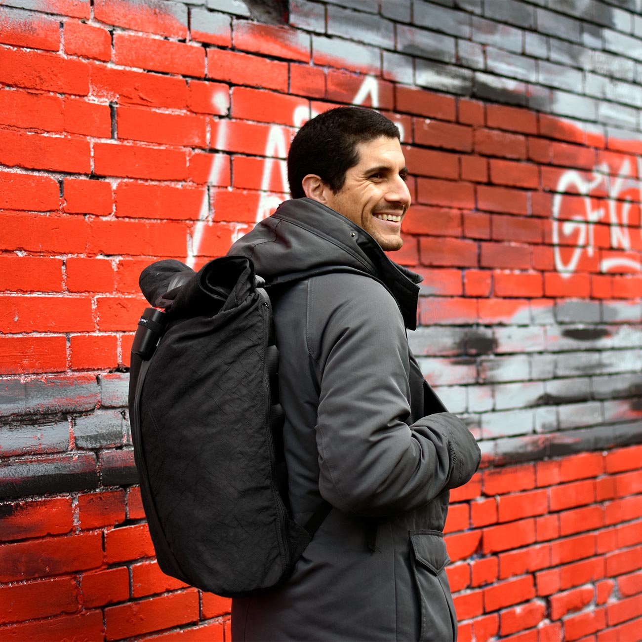 Airpaq BIQ Rolltop-Rucksack XL mit Laptopfach Schwarz