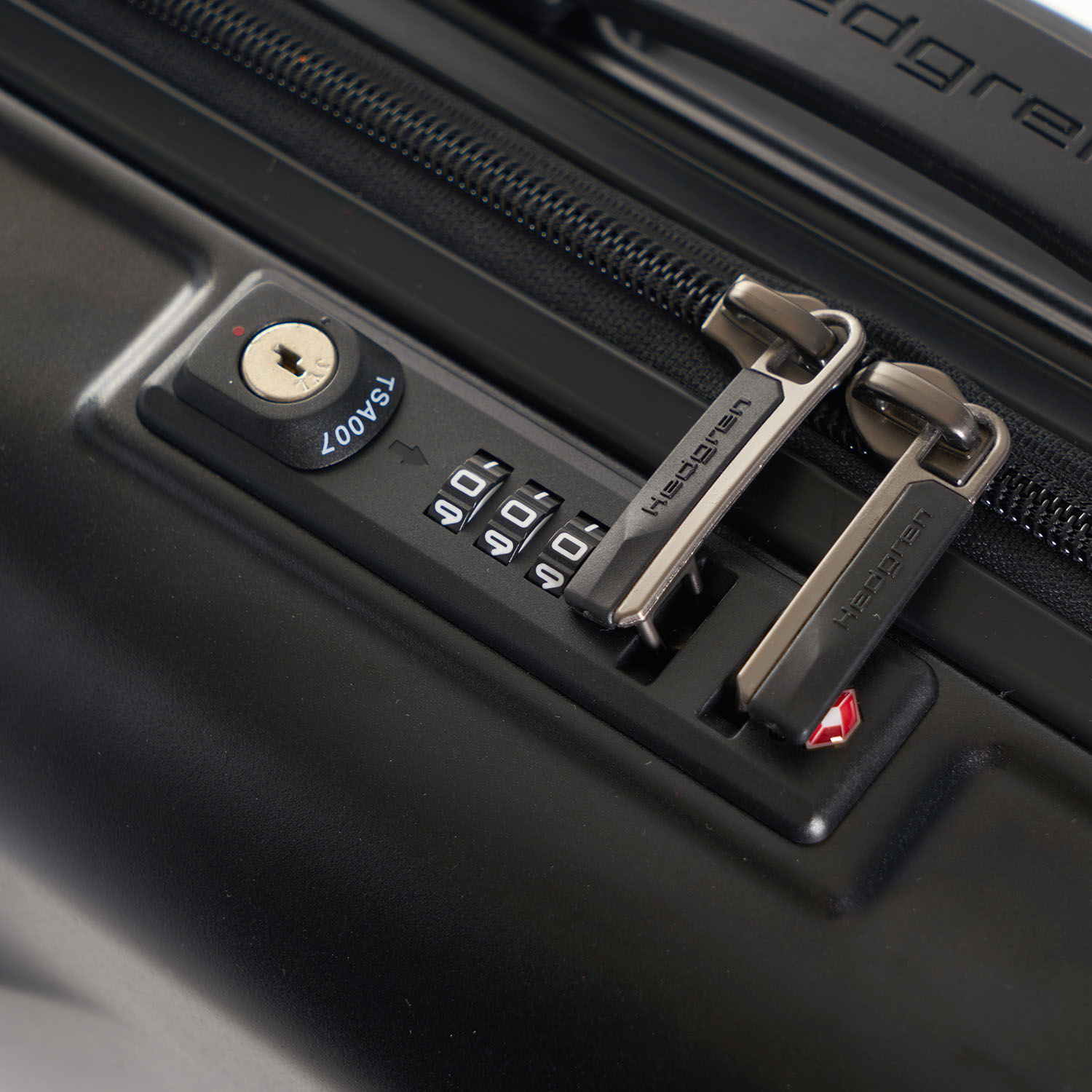 Hedgren Edge Carve XS Cabin Trolley, 4 Rollen, 55cm Black Hedgren Edge Carve XS Cabin Trolley, 4 Rollen, 55cm Black