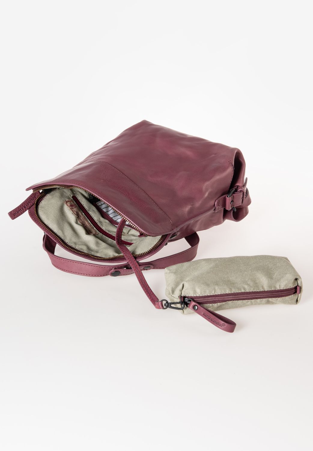 aunts & uncles Grandma's Luxury Club Mrs. Crumble Cookie multifunktional: Rucksack/Umhängetasche tulipwood aunts & uncles Grandma's Luxury Club Mrs. Crumble Cookie multifunktional: Rucksack/Umhängetasche tulipwood