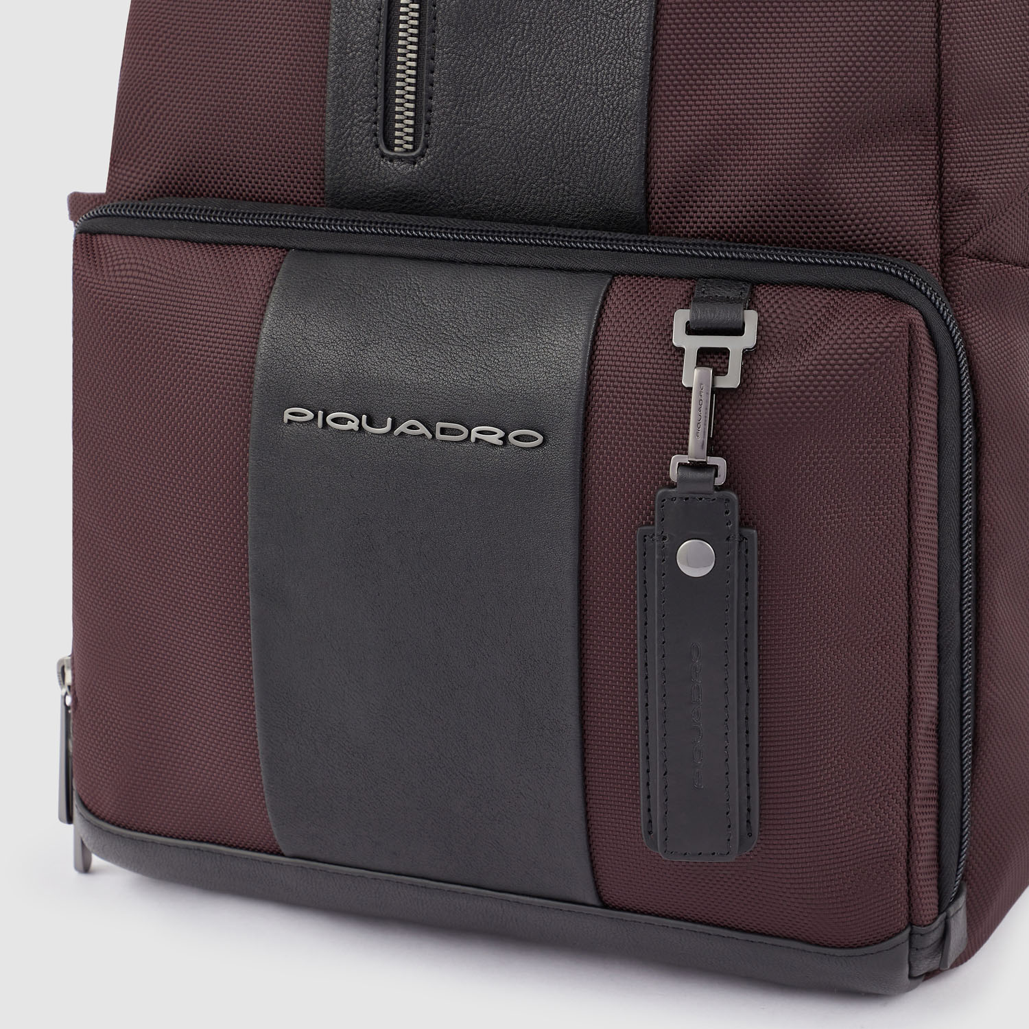 Piquadro Brief 2 Laptoprucksack aus rezykliertem Stoff für 14" Notebook wengè Piquadro Brief 2 Laptoprucksack aus rezykliertem Stoff für 14" Notebook wengè