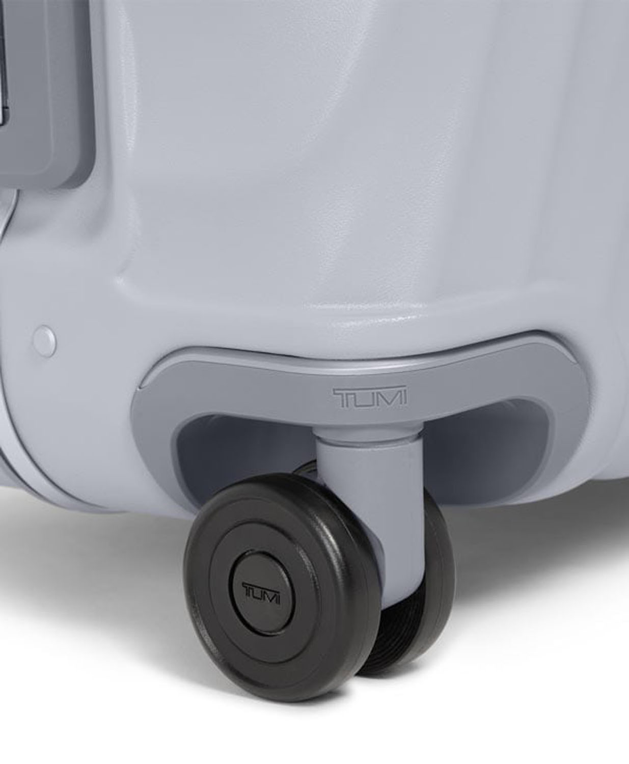 Tumi 19 Degree Frame Short Trip Koffer 66cm Pearl Grey Tumi 19 Degree Frame Short Trip Koffer 66cm Pearl Grey