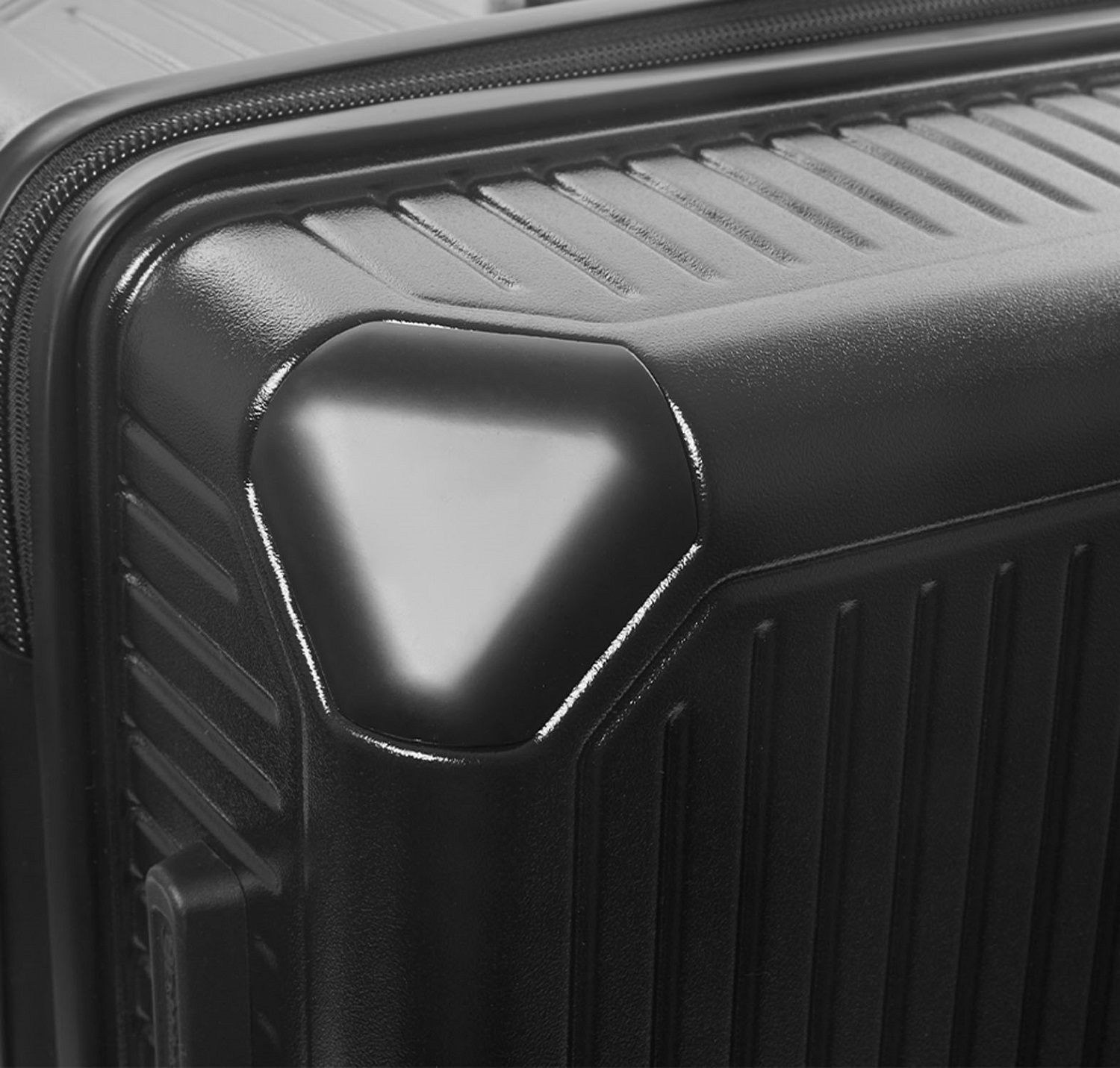 ECHOLAC Shogun Classic Aluminium-Koffer M 4-Rollen Black ECHOLAC Shogun Classic Aluminium-Koffer M 4-Rollen Black