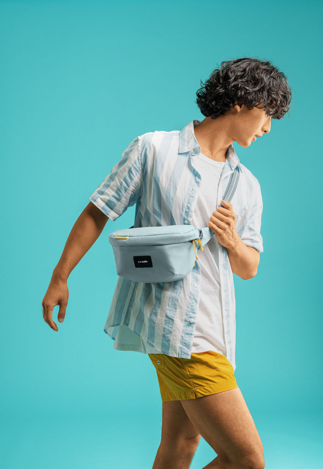pacsafe GO Anti-Theft Sling Pack Fresh Mint pacsafe GO Anti-Theft Sling Pack Fresh Mint