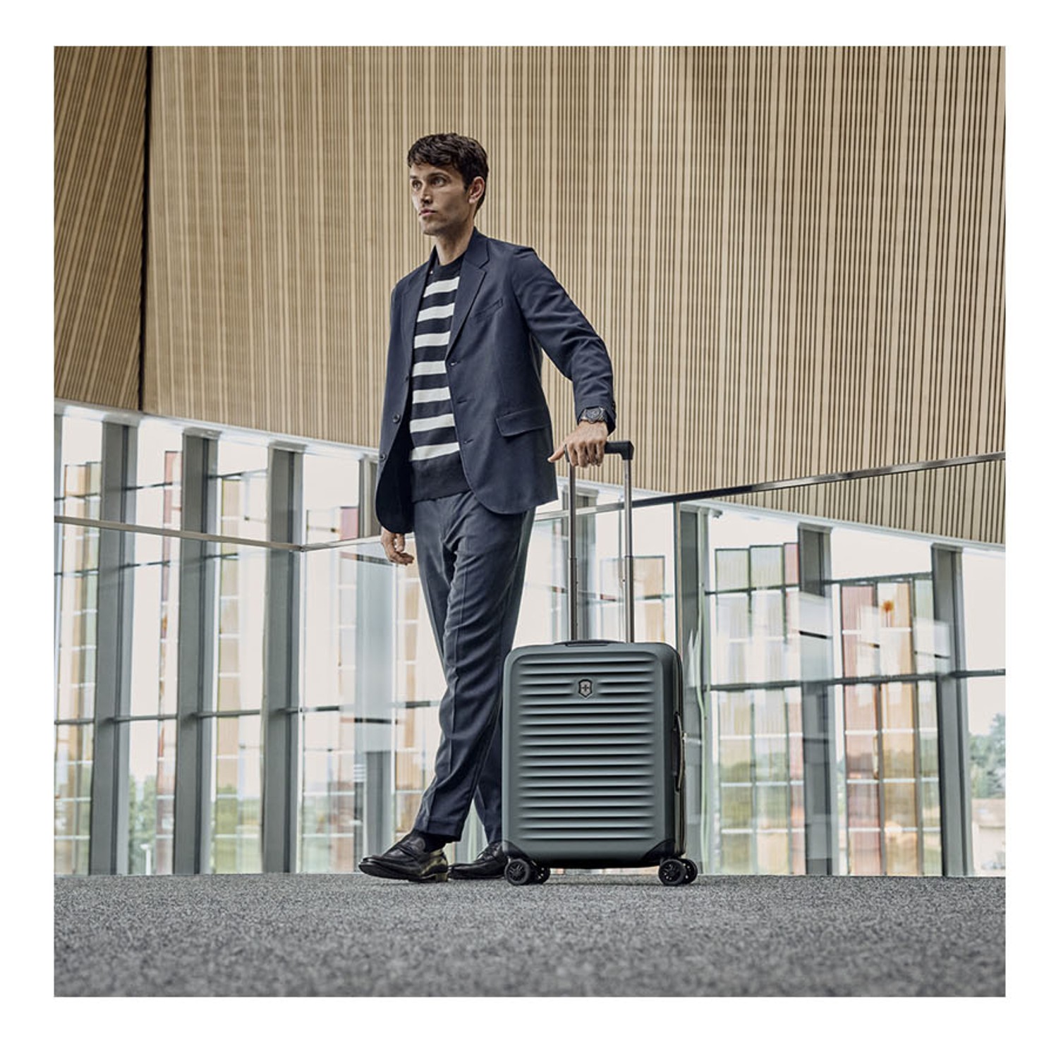 Victorinox Airox Advanced Global Carry-On Storm