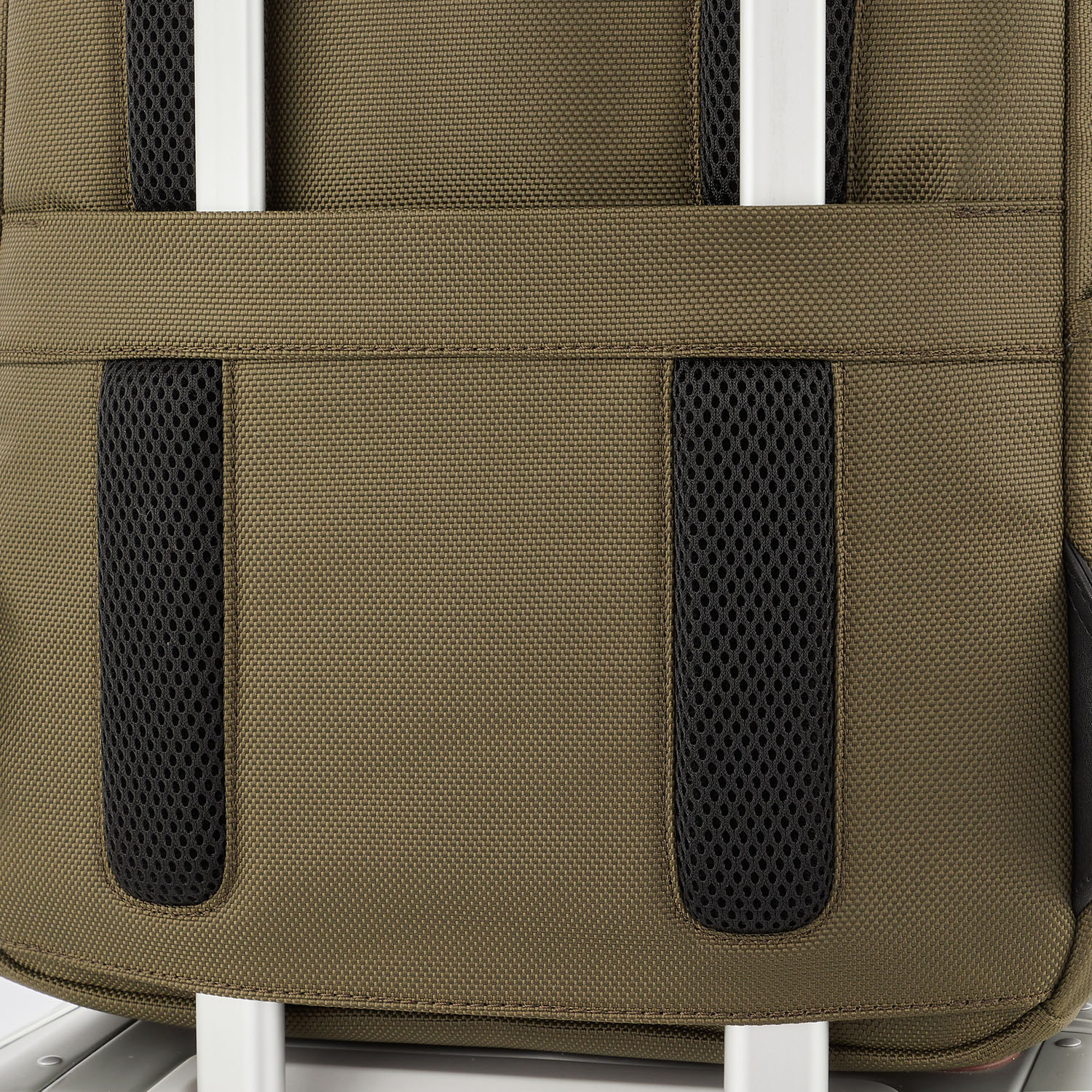 Piquadro Brief 2 Laptoprucksack aus rezykliertem Stoff für 14" Notebook Militärgrün Piquadro Brief 2 Laptoprucksack aus rezykliertem Stoff für 14" Notebook Militärgrün