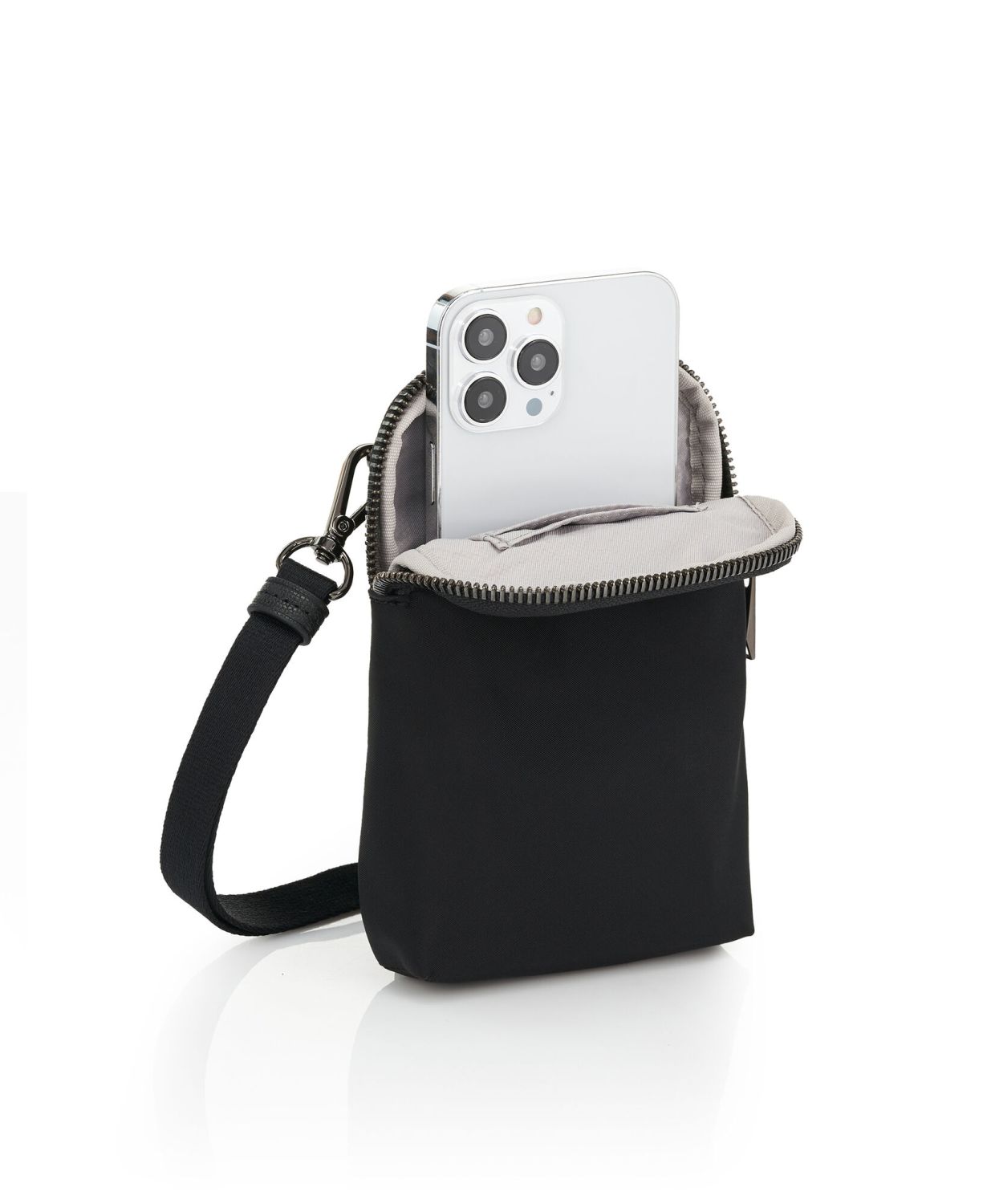 Tumi Voyageur Racine Crossbody Black/Gunmetal Tumi Voyageur Racine Crossbody Black/Gunmetal