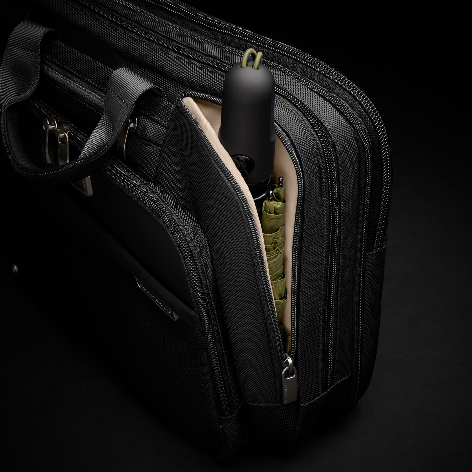 Briggs & Riley Business 2.0 Medium Expandable Brief Black Briggs & Riley Business 2.0 Medium Expandable Brief Black