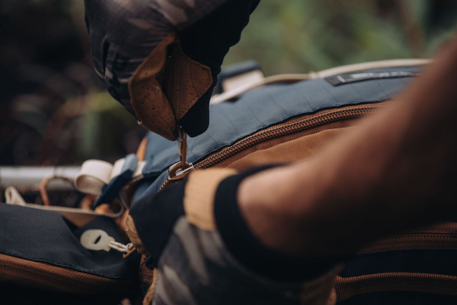 Dakine Hot Laps 5L Bike Waist Bag Naval Academy