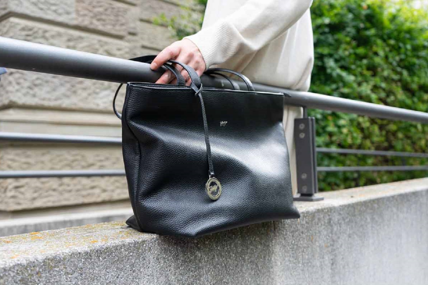 Braun Büffel Hanna Shopper 12078 schwarz