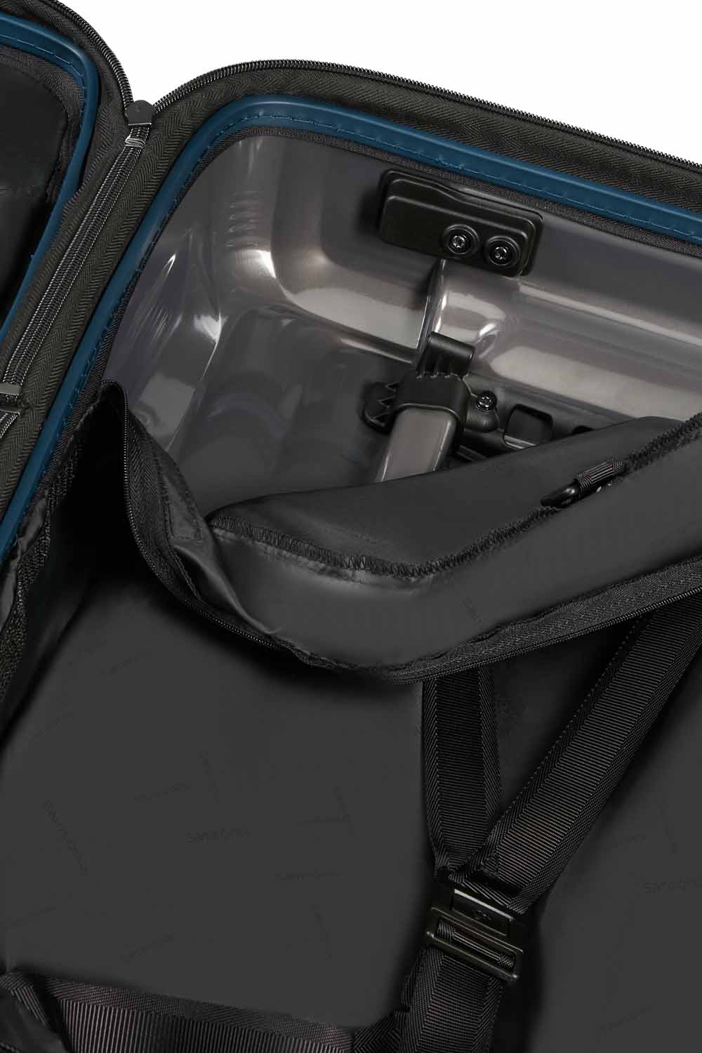 Samsonite Nuon Trolley mit 4 Rollen erweiterbar 55cm + GRATIS HOTELGUTSCHEIN Metallic Dark Blue Samsonite Nuon Trolley mit 4 Rollen erweiterbar 55cm + GRATIS HOTELGUTSCHEIN Metallic Dark Blue