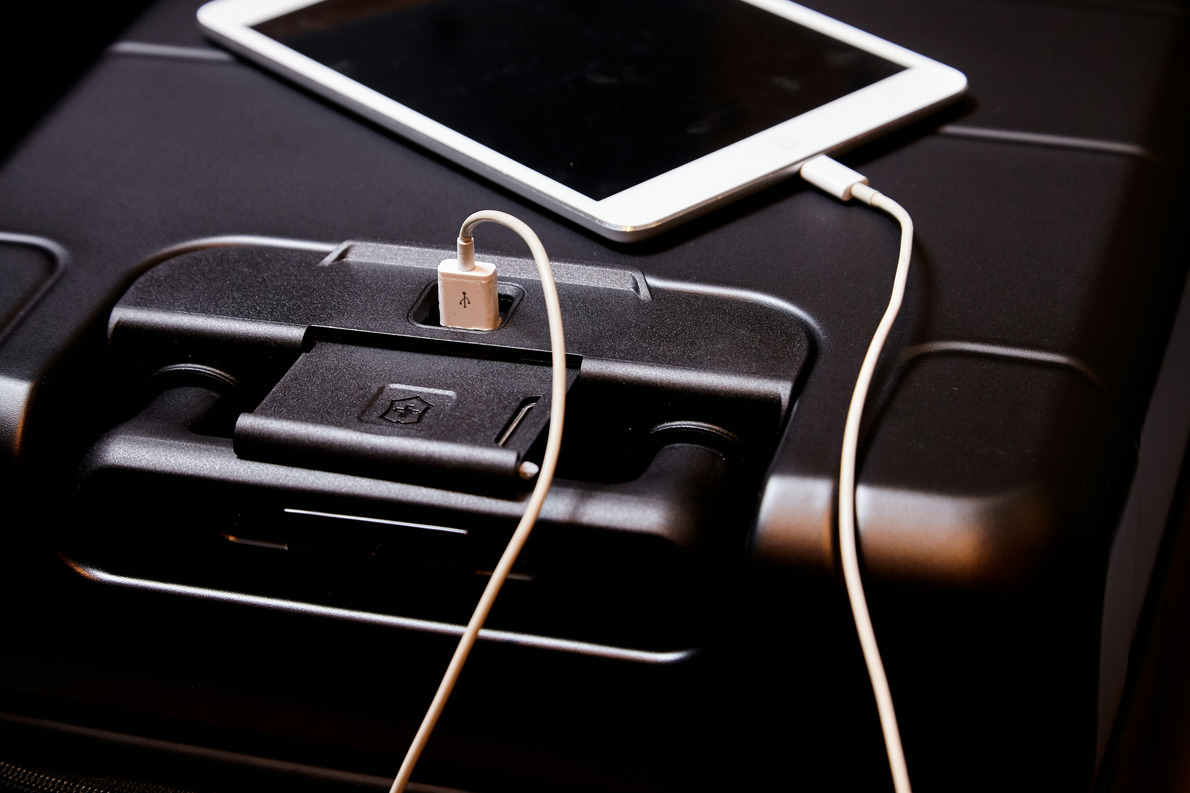 Victorinox Lexicon Hardside Global Hard Side Carry-On Titanium Victorinox Lexicon Hardside Global Hard Side Carry-On Titanium