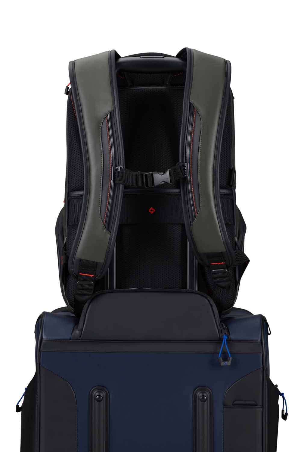 Samsonite Ecodiver Urban Laptop Rucksack M USB 15.6" + GRATIS HOTELGUTSCHEIN Climbing Ivy Samsonite Ecodiver Urban Laptop Rucksack M USB 15.6" + GRATIS HOTELGUTSCHEIN Climbing Ivy