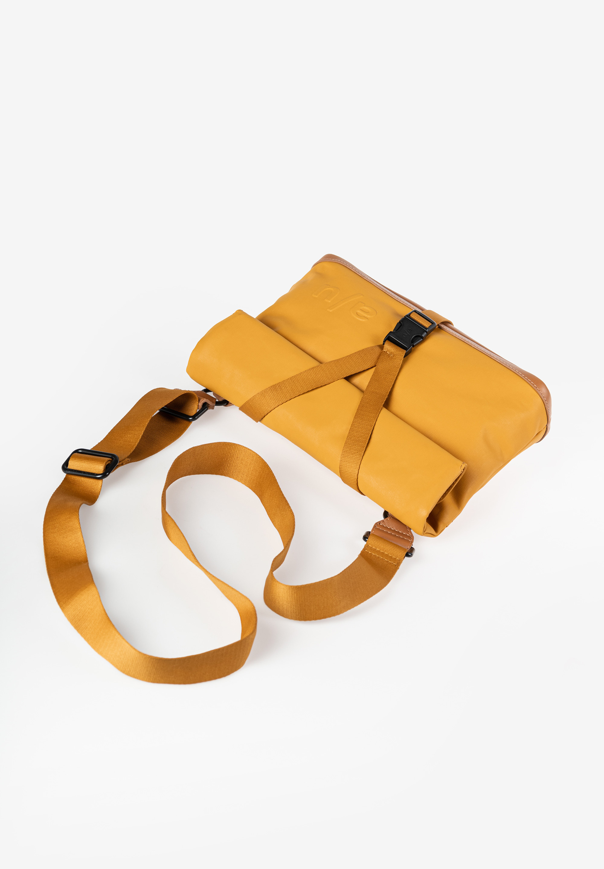 aunts & uncles Japan Yao Rolltop-Umhängetasche mustard aunts & uncles Japan Yao Rolltop-Umhängetasche mustard