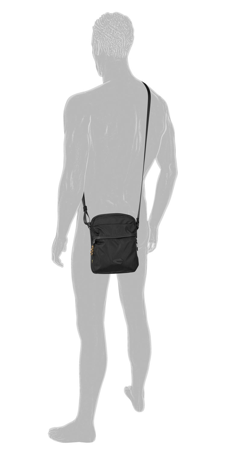 Camel Active Terra Cross Bag XS aus recyceltem Nylon 4227 Schwarz Camel Active Terra Cross Bag XS aus recyceltem Nylon 4227 Schwarz