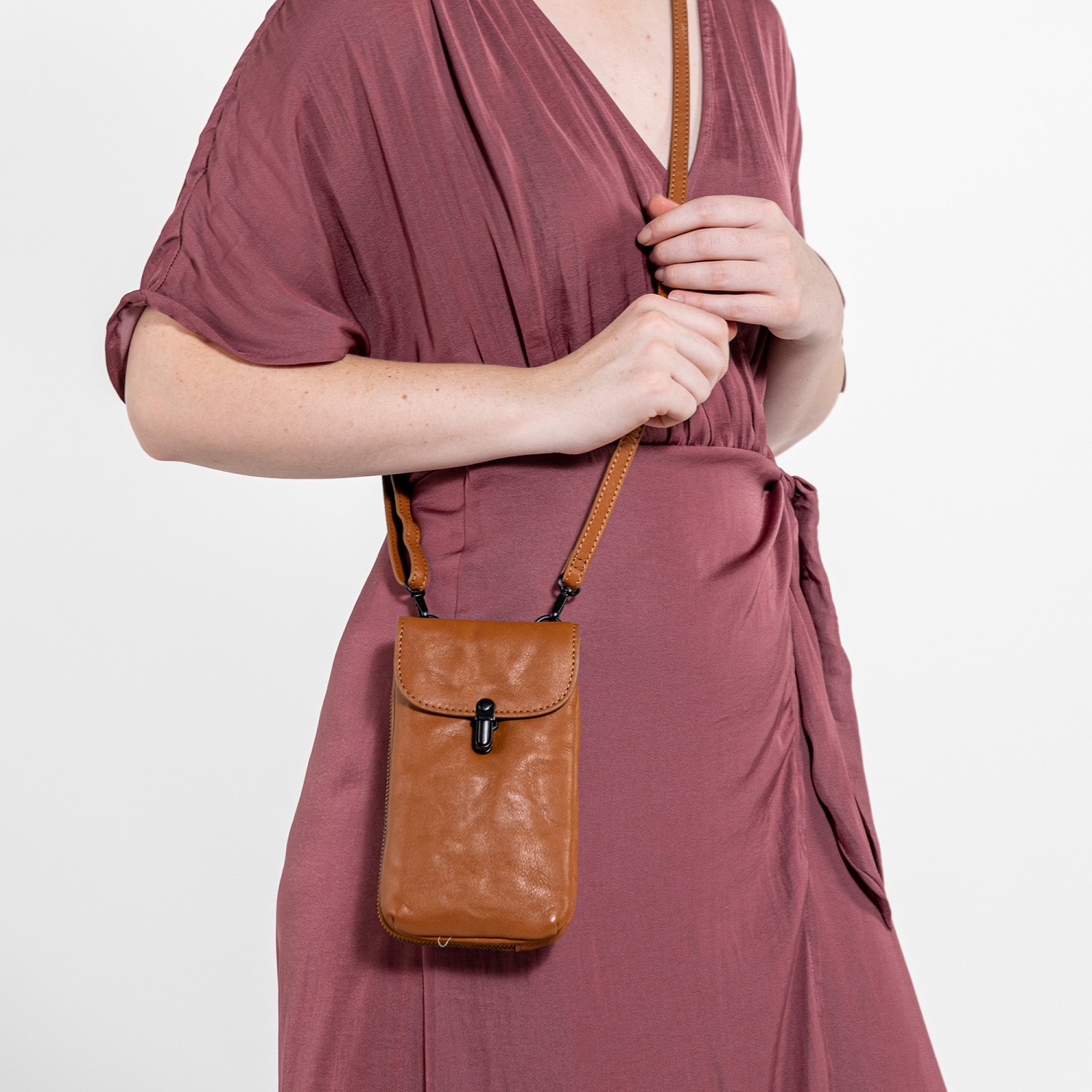 aunts & uncles Grandma's Luxury Club Mrs. Lemon Twist Phonebag